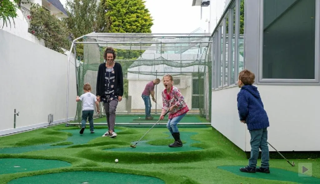 Minigolf in Cutterscove Resort Apartments