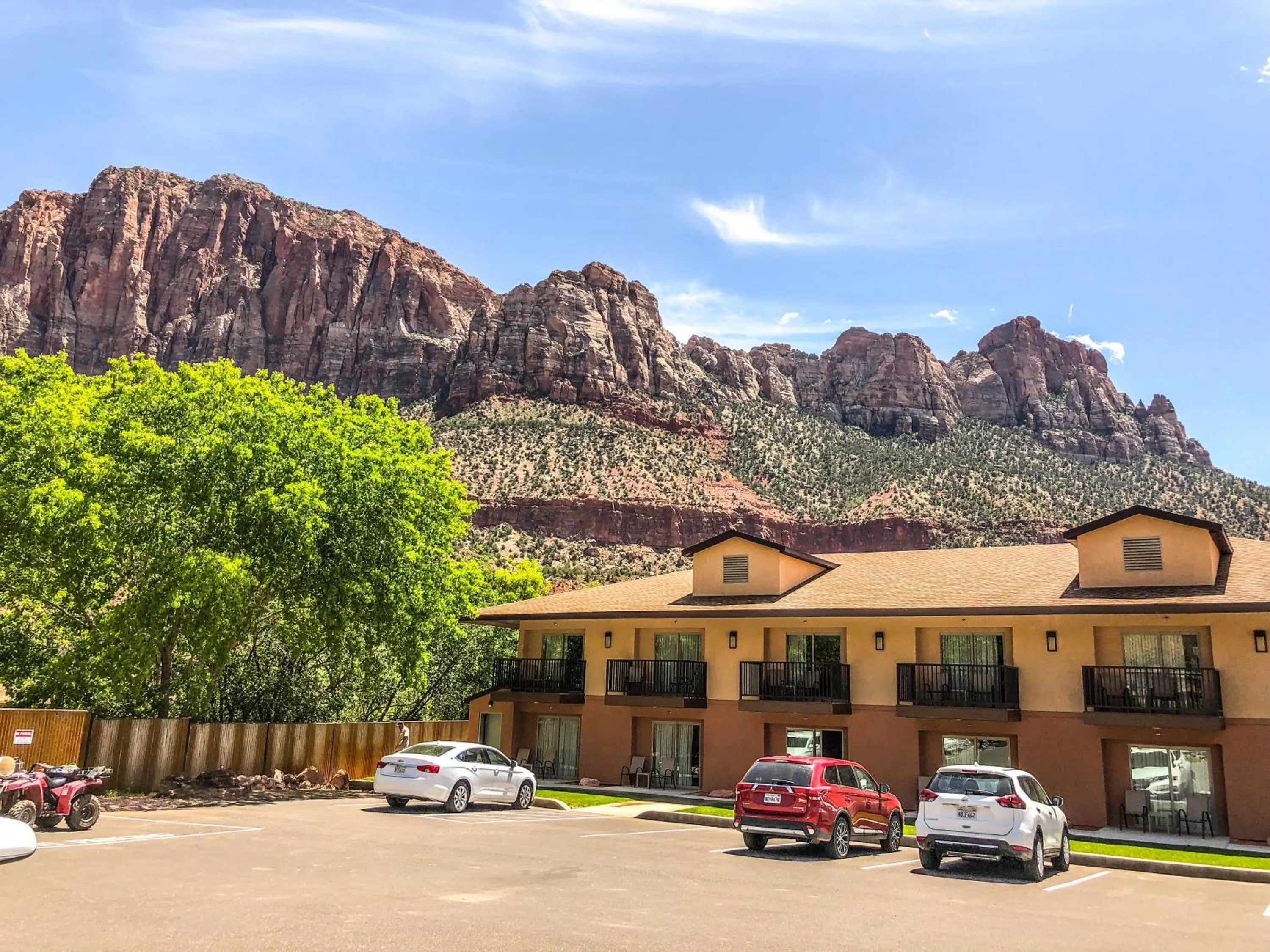 Mountain view in Bumbleberry Inn