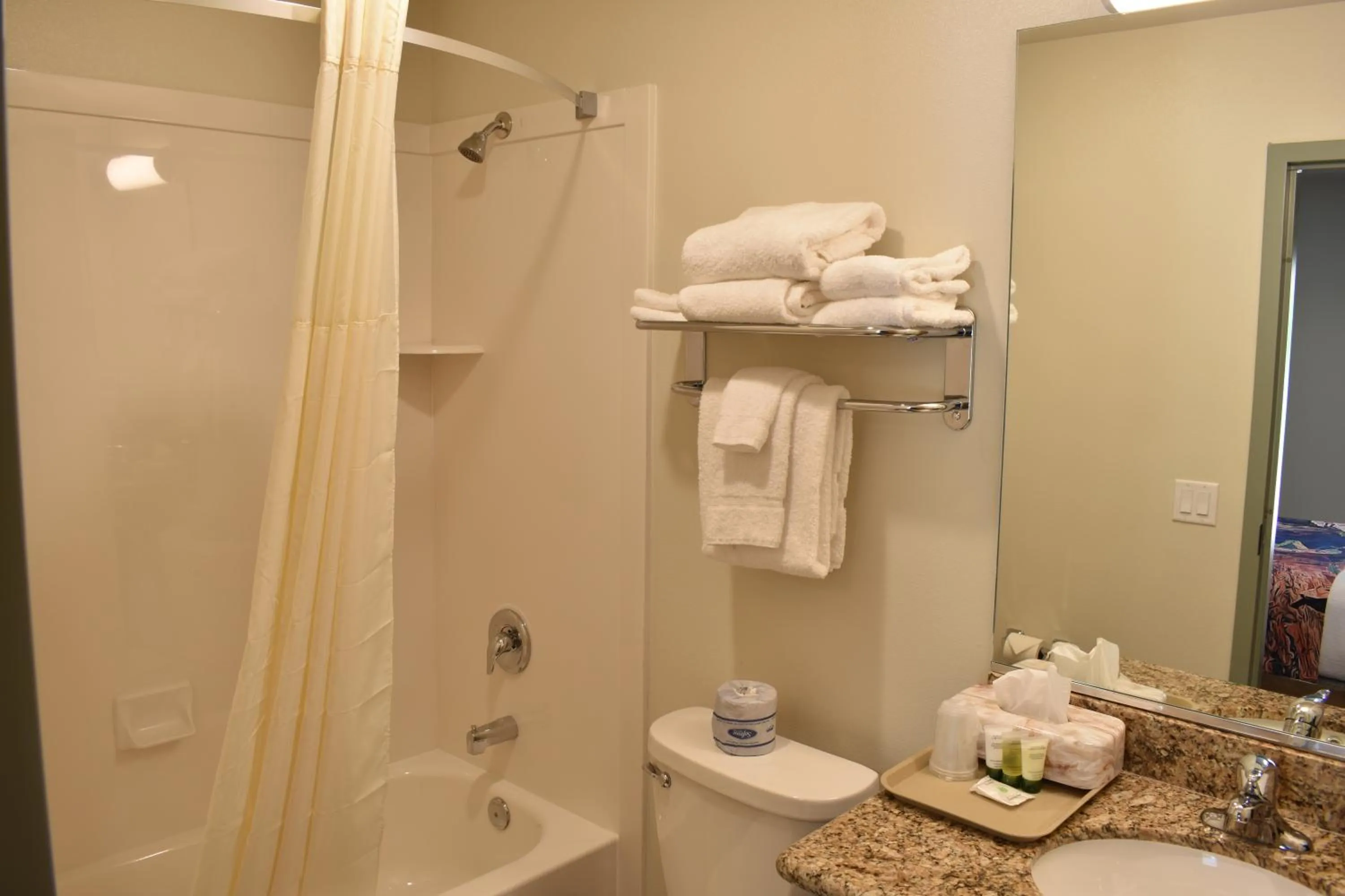 Bathroom in Bumbleberry Inn