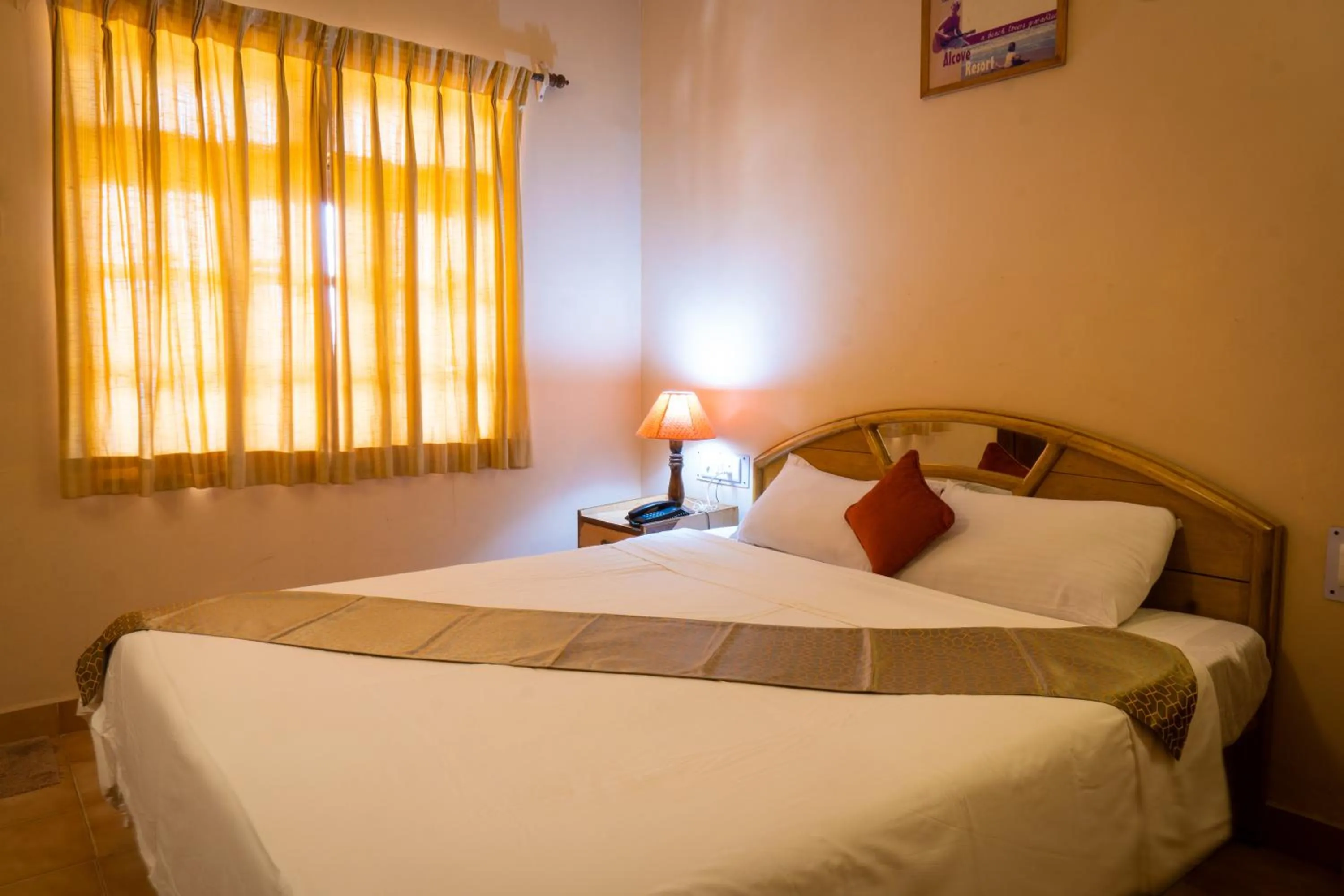 Bed in Alcove Resort Vagator