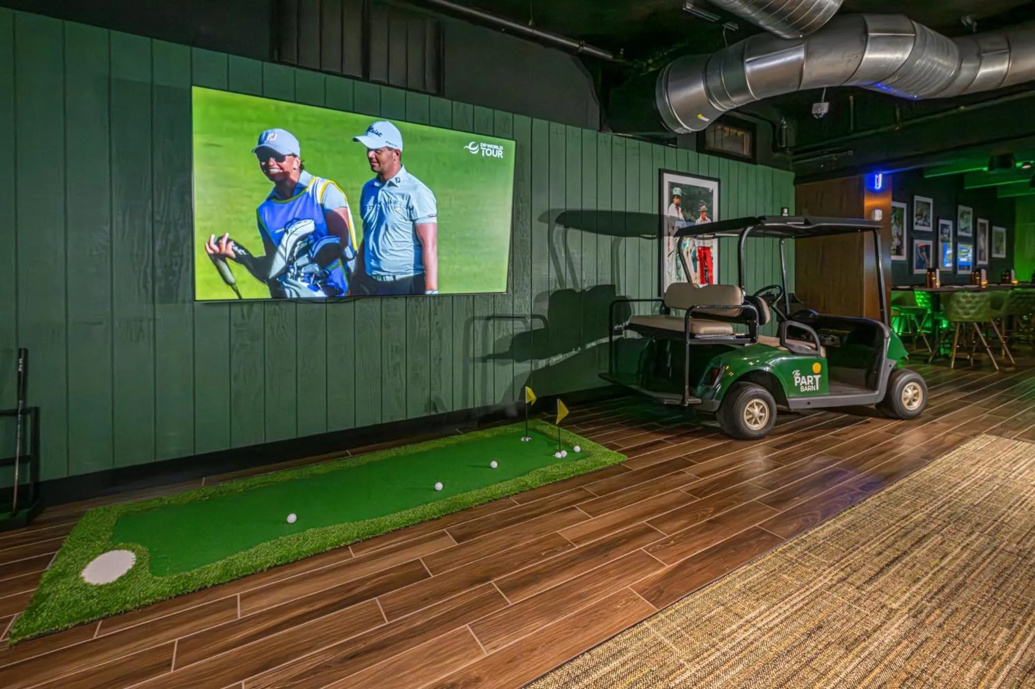 Lounge or bar in Holiday Inn St. Paul Northeast - Lake Elmo by IHG