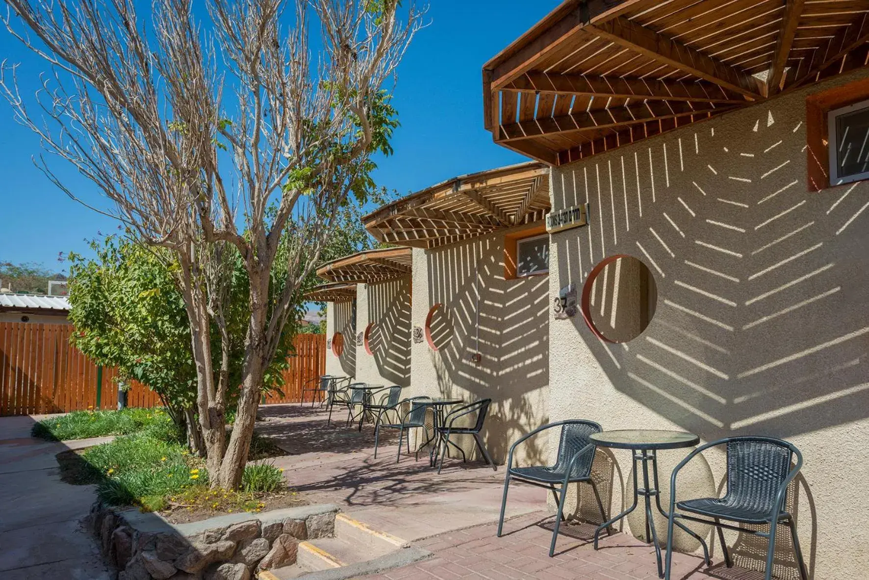 Harim Standard Double or Twin - single occupancy in קיבוץ אילות - חדרי אירוח עם בריכה משותפת Harim Standard Double or Twin - single occupancy in קיבוץ אילות - חדרי אירוח עם בריכה משותפת