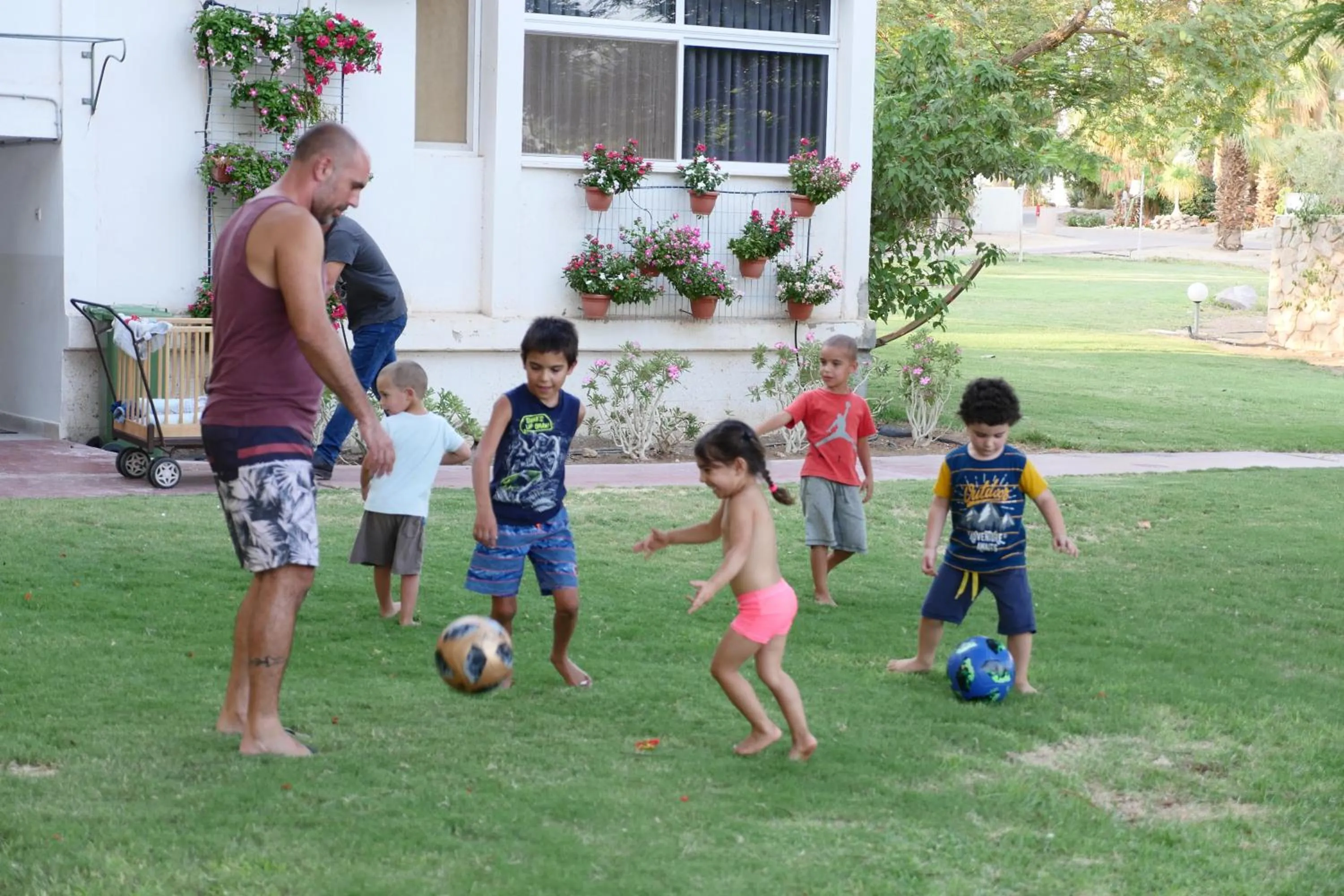 Patio in קיבוץ אילות - חדרי אירוח עם בריכה משותפת