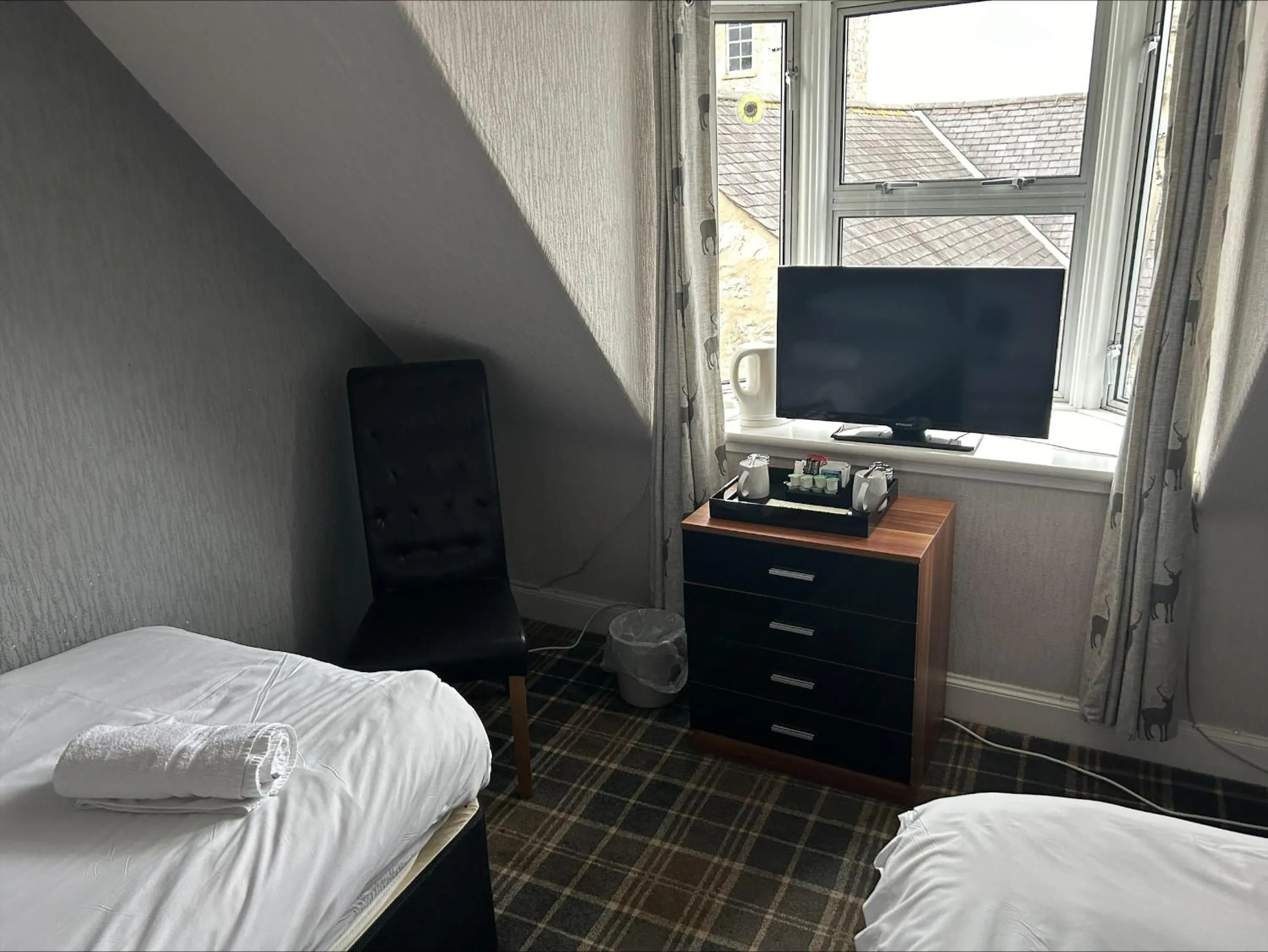 Bedroom, Bed in Whisky Capital Inn