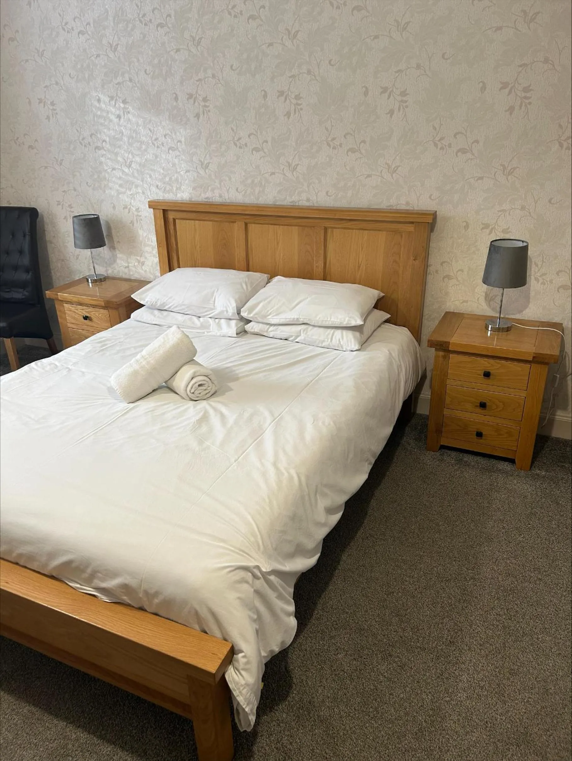 Bedroom, Bed in Whisky Capital Inn