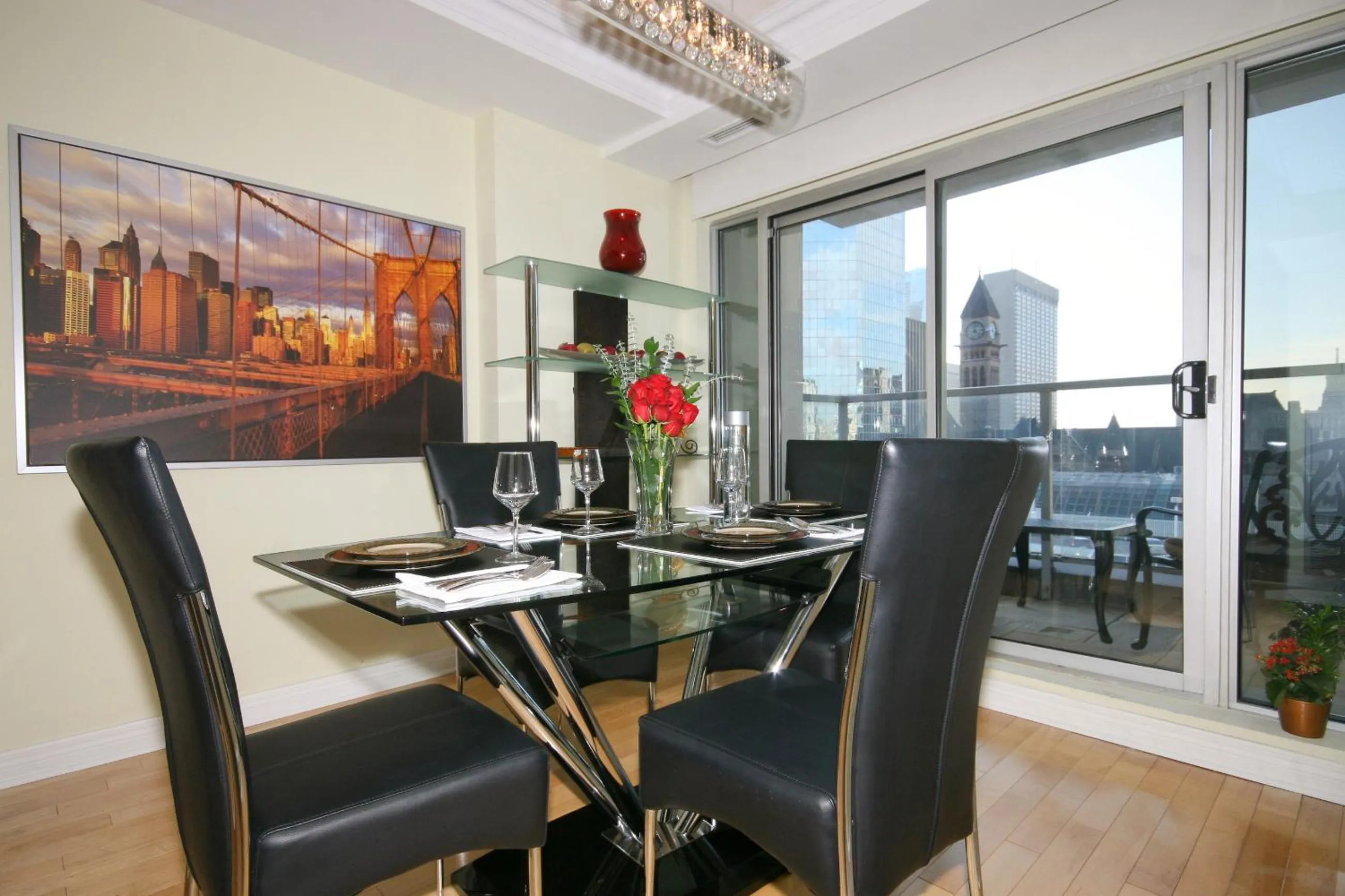 Balcony/Terrace in Yonge Suites Apart Hotel