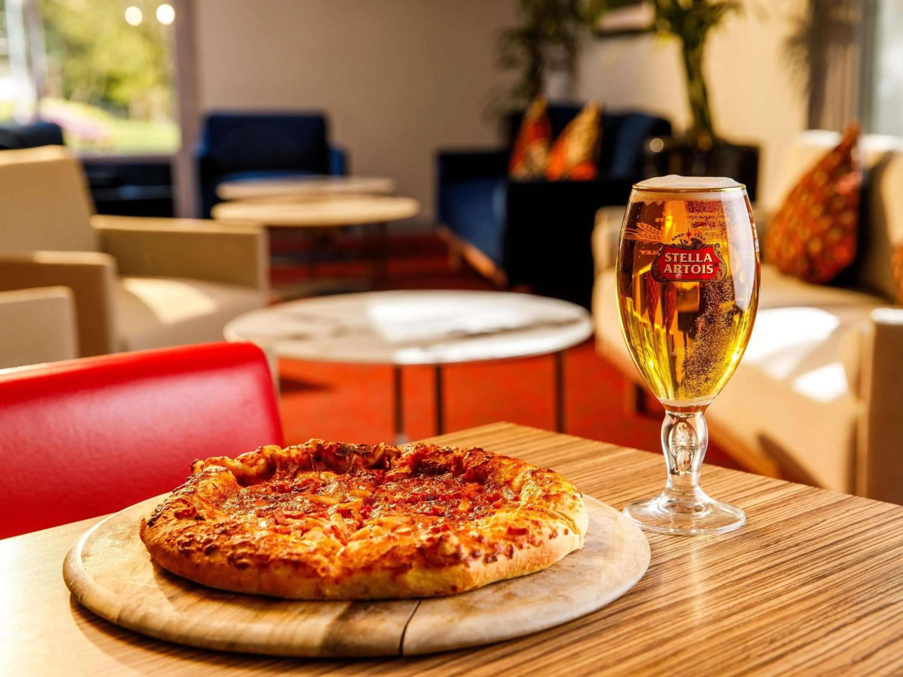 Lounge or bar in ibis Coventry South