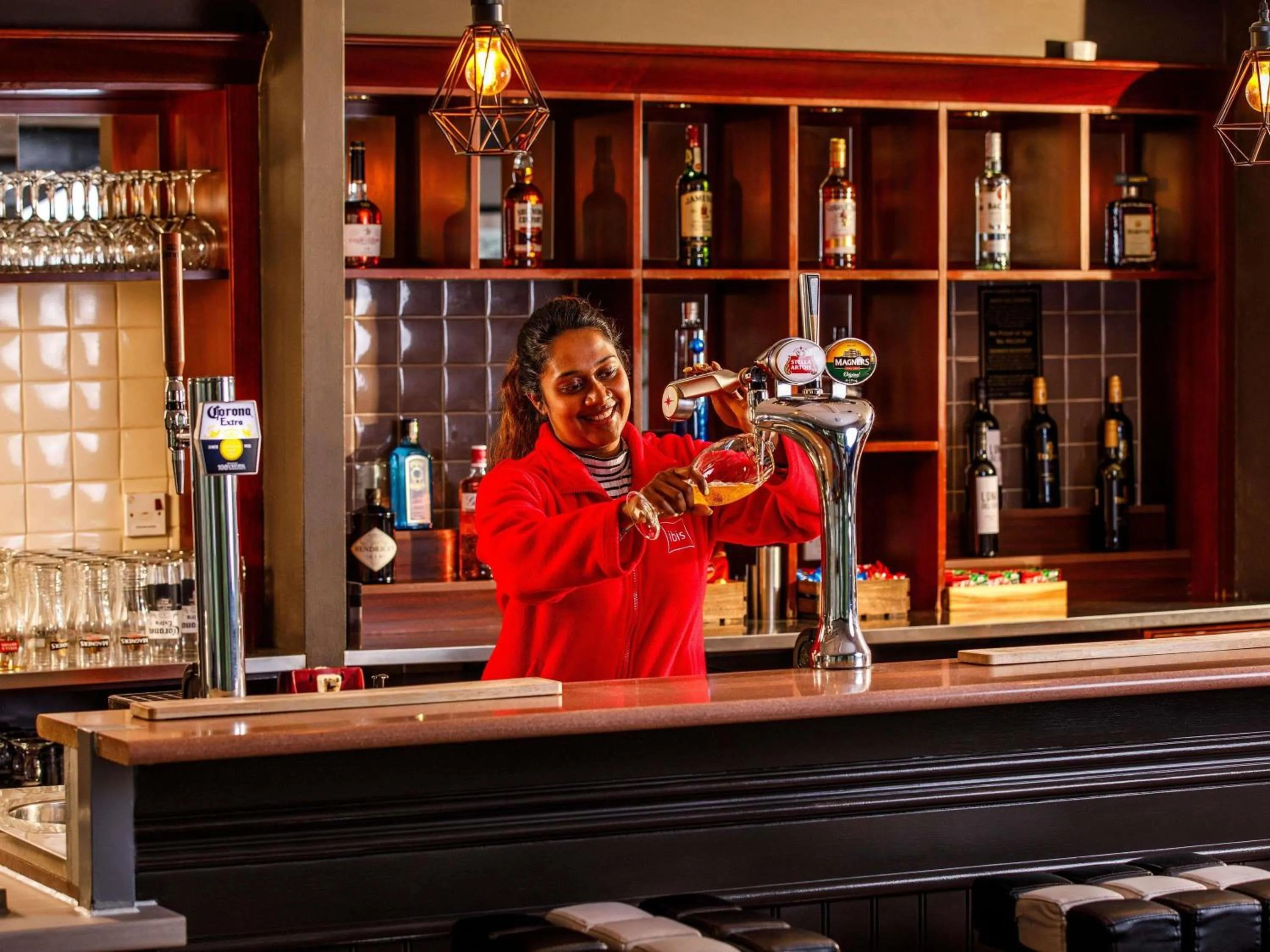 Lounge or bar in ibis Coventry South