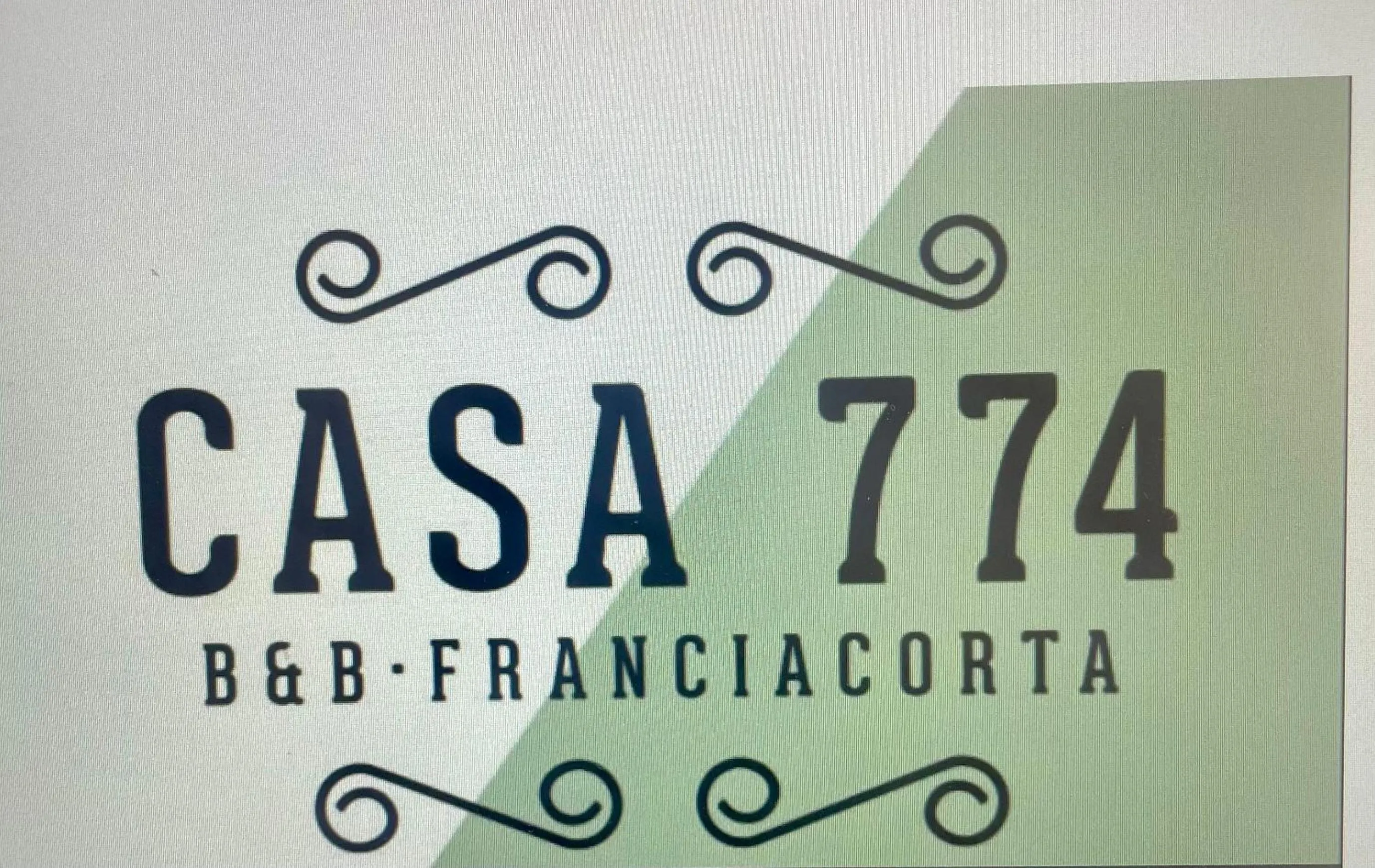 Property logo or sign in Casa 774