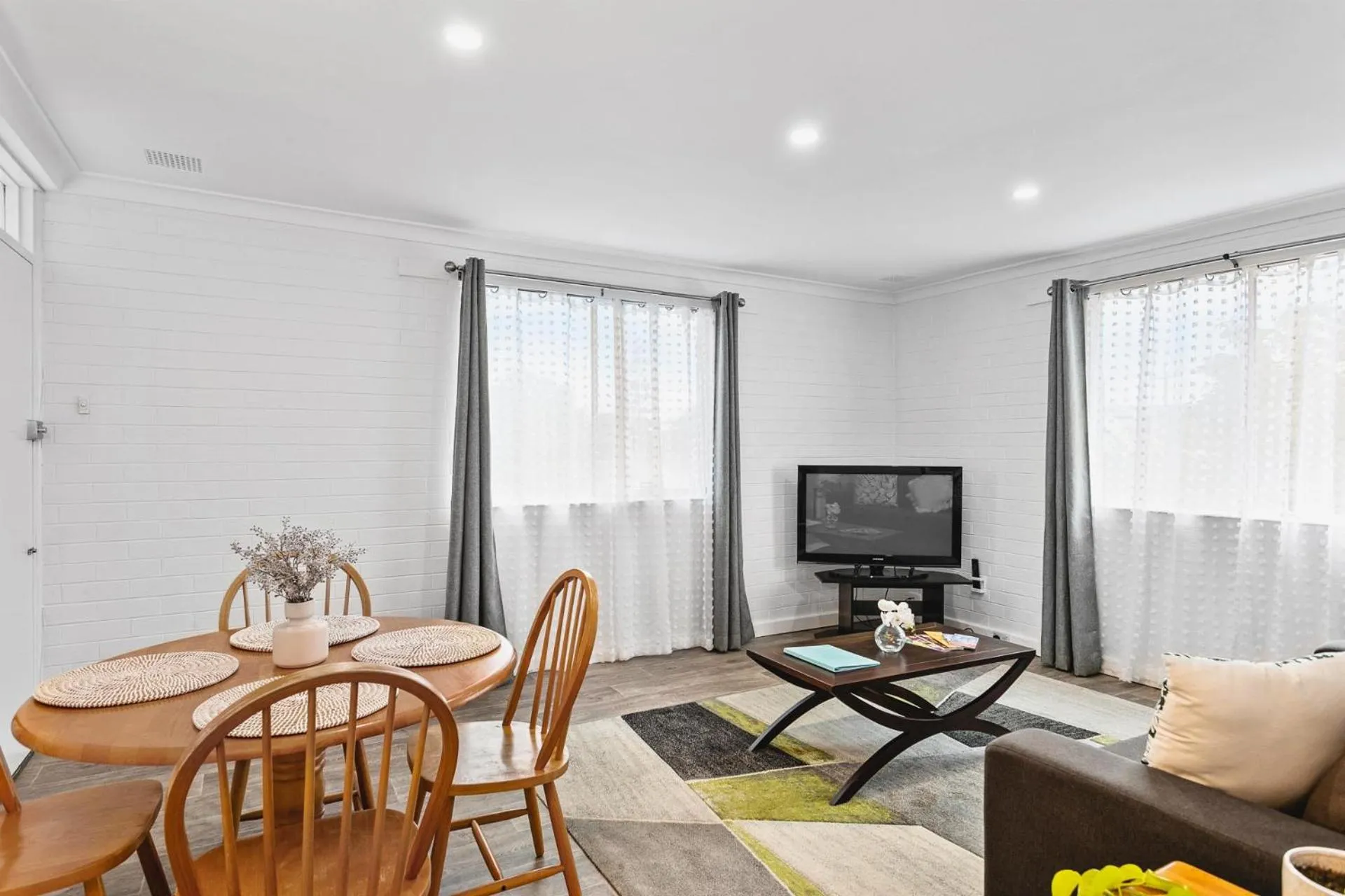 Malibu Apartments - Perth