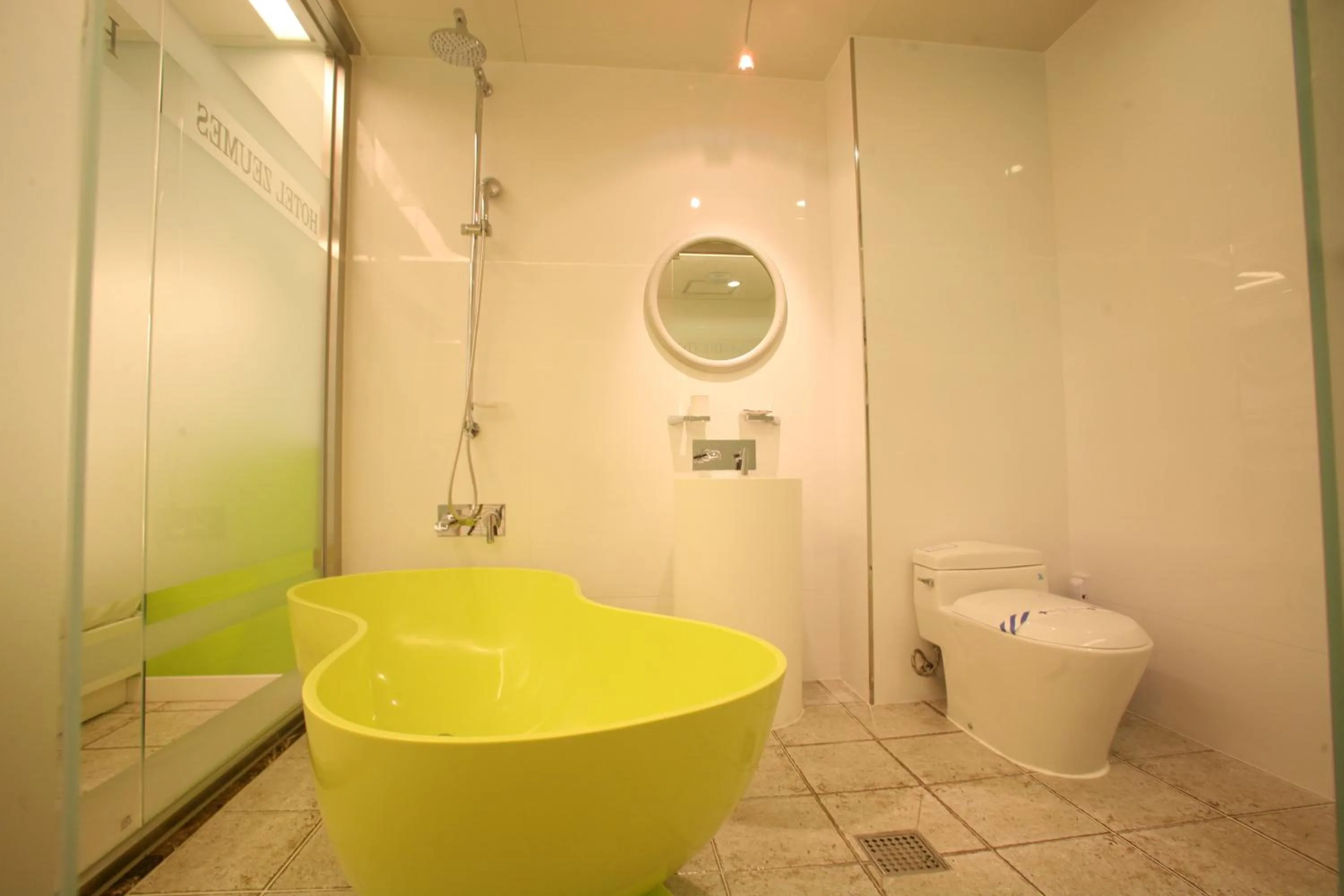 Toilet in Incheon Airport Hotel Zeumes