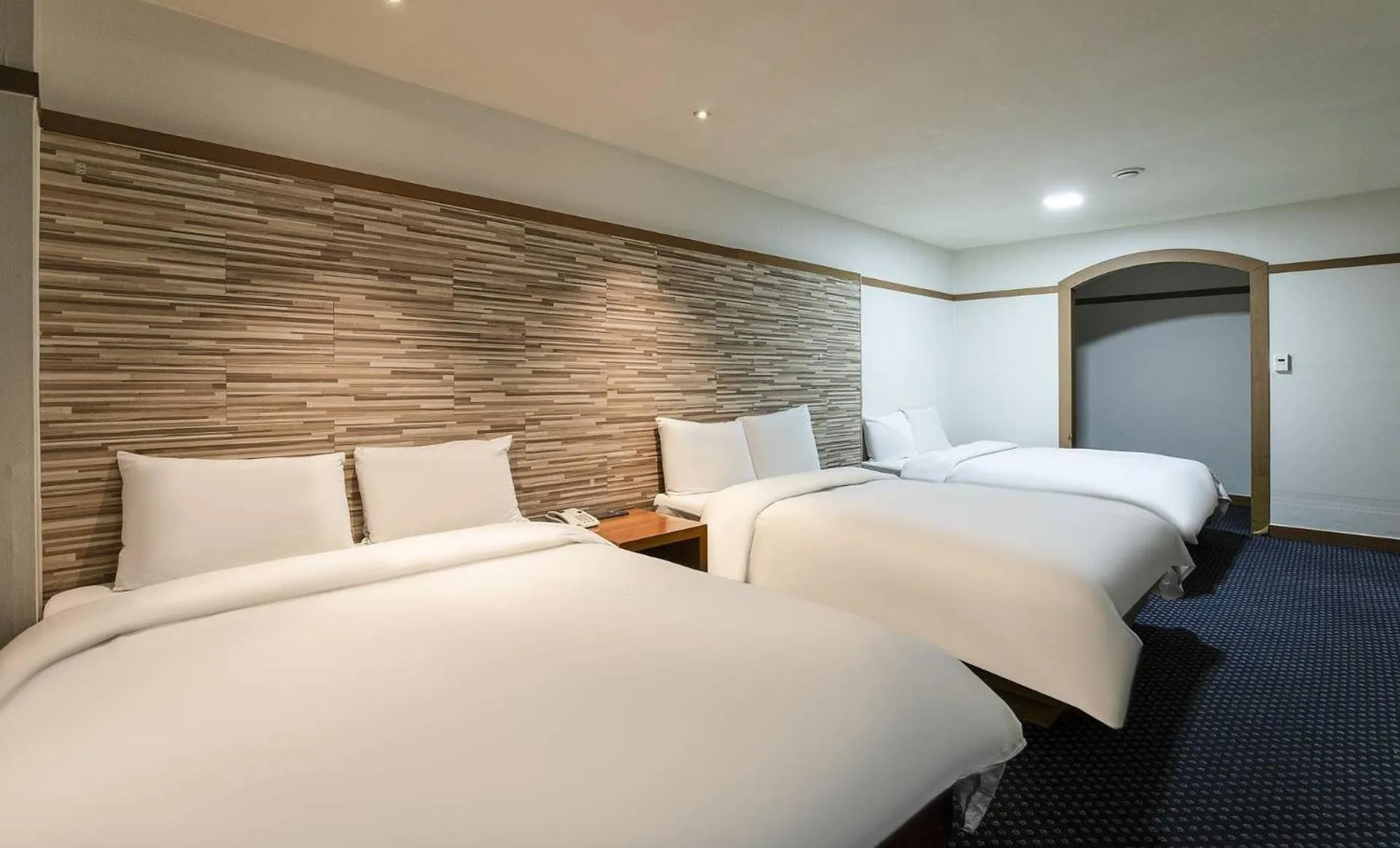 Bed in Incheon Airport Hotel Zeumes