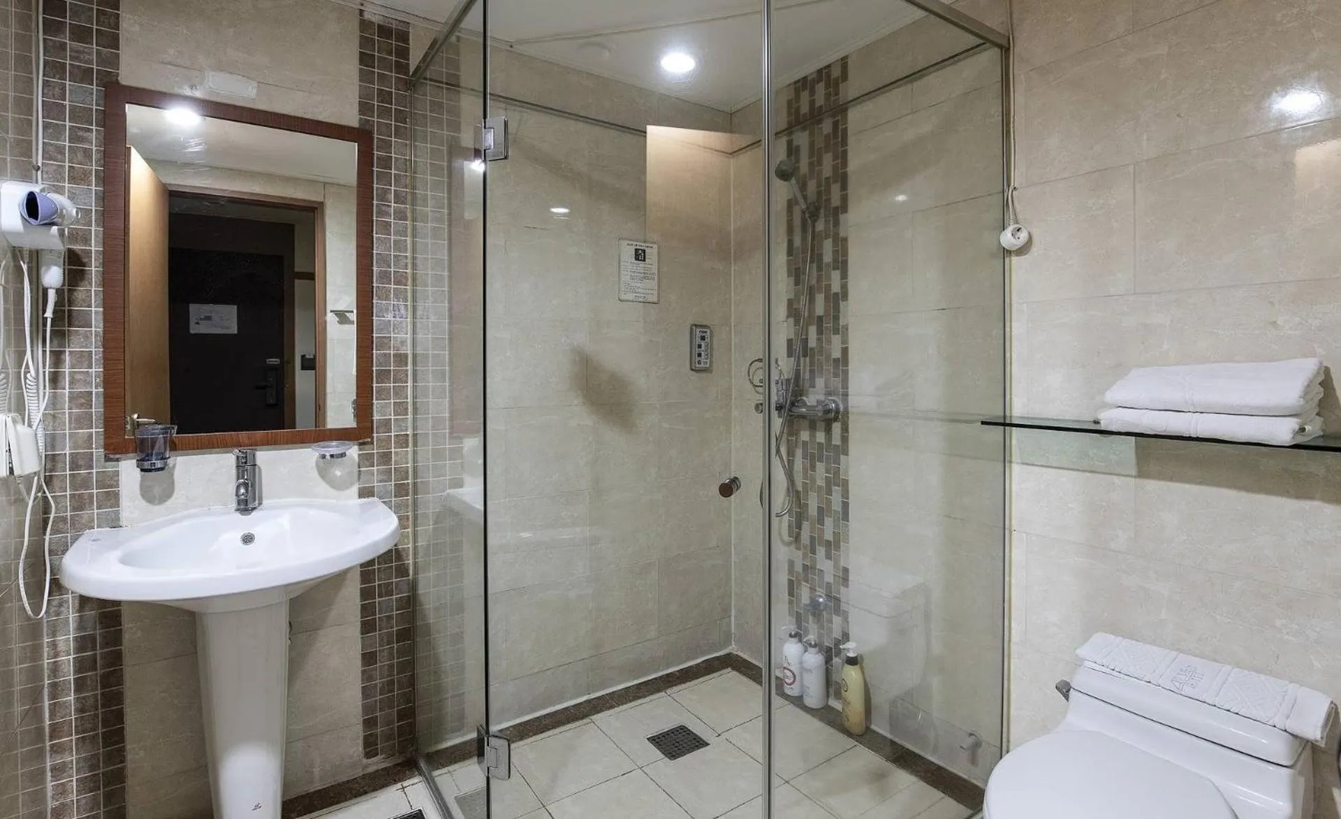 Incheon Airport Hotel Zeumes