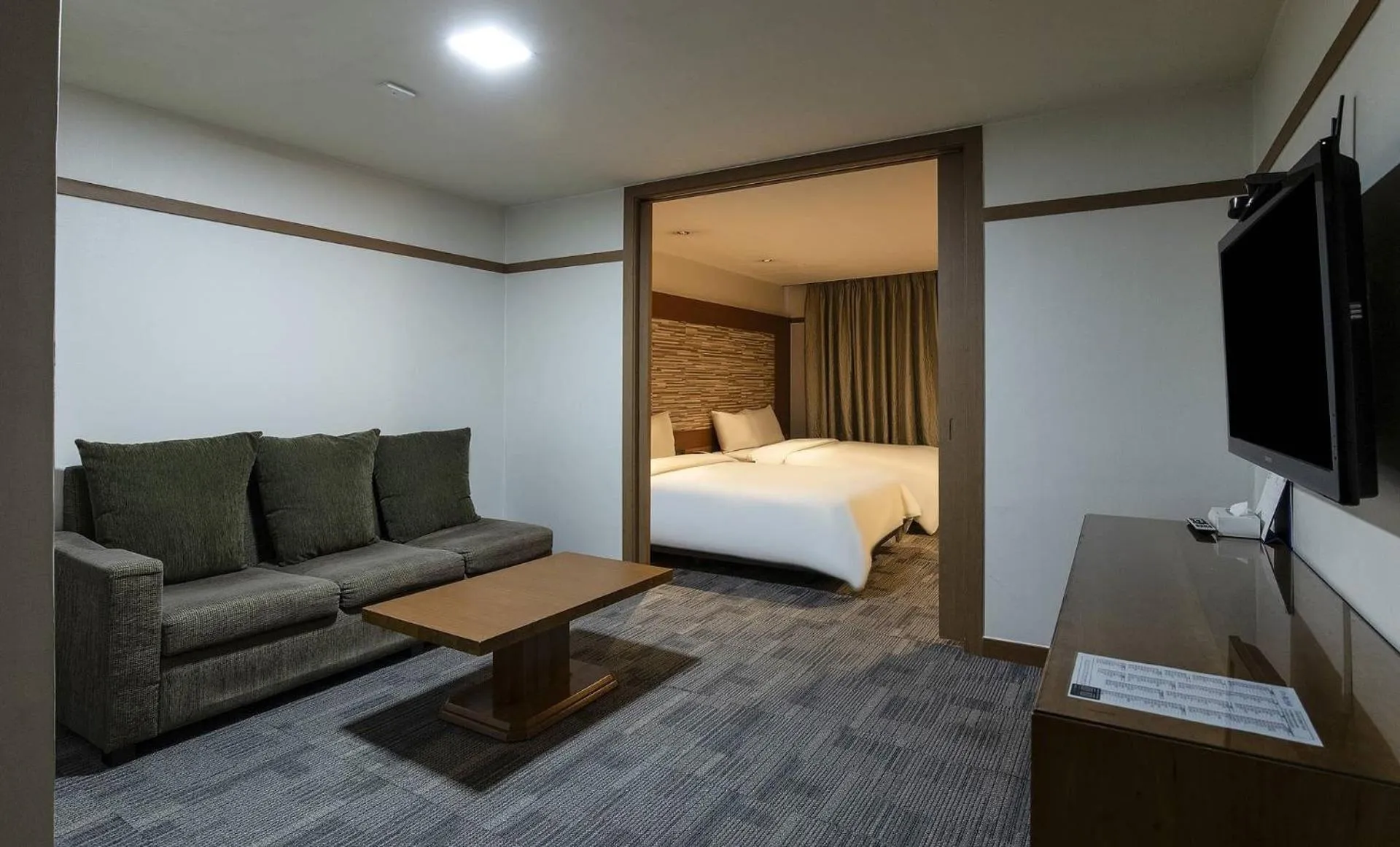 Bed in Incheon Airport Hotel Zeumes