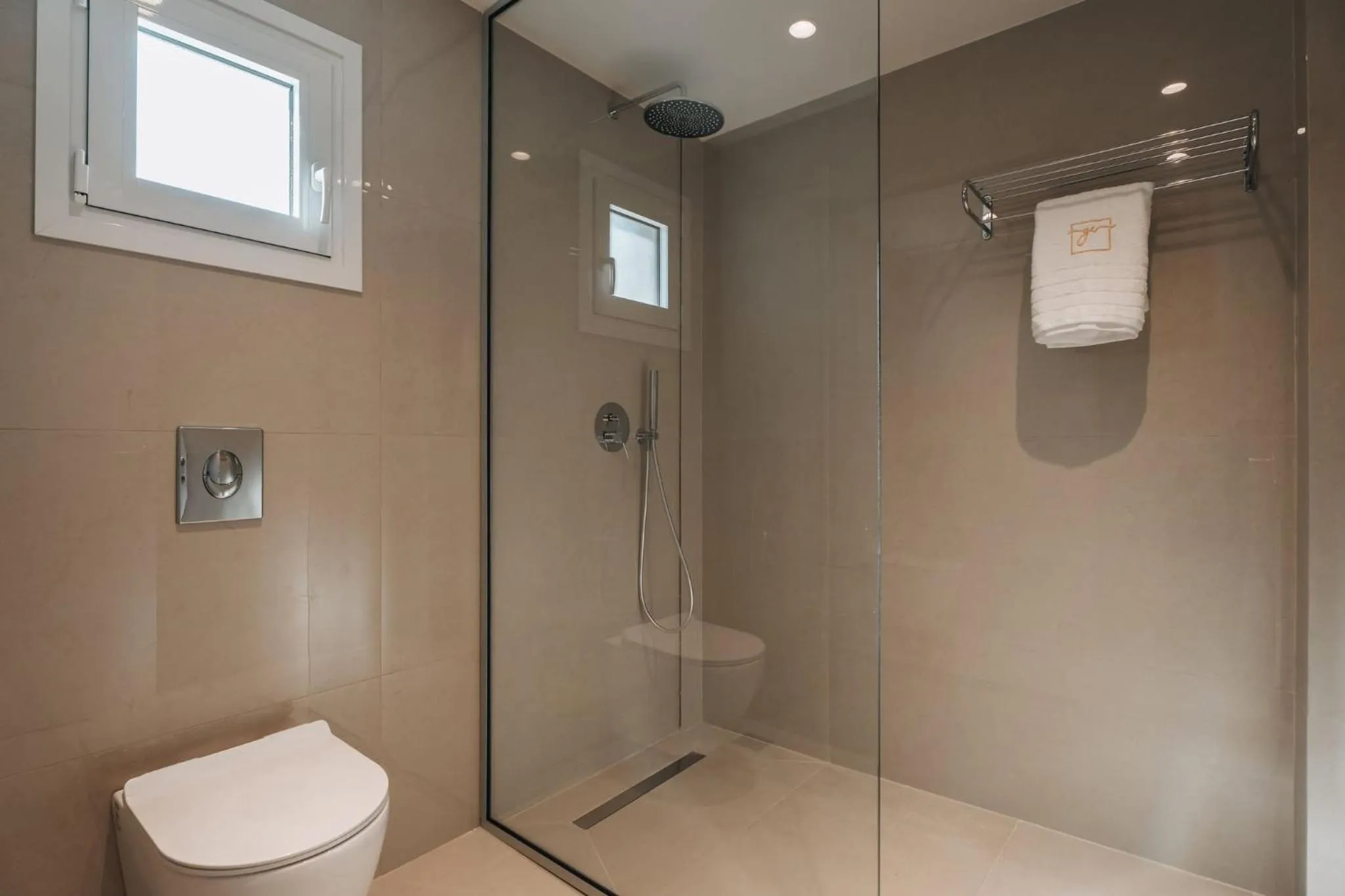 Shower in Golden Coast Beachfront Resort