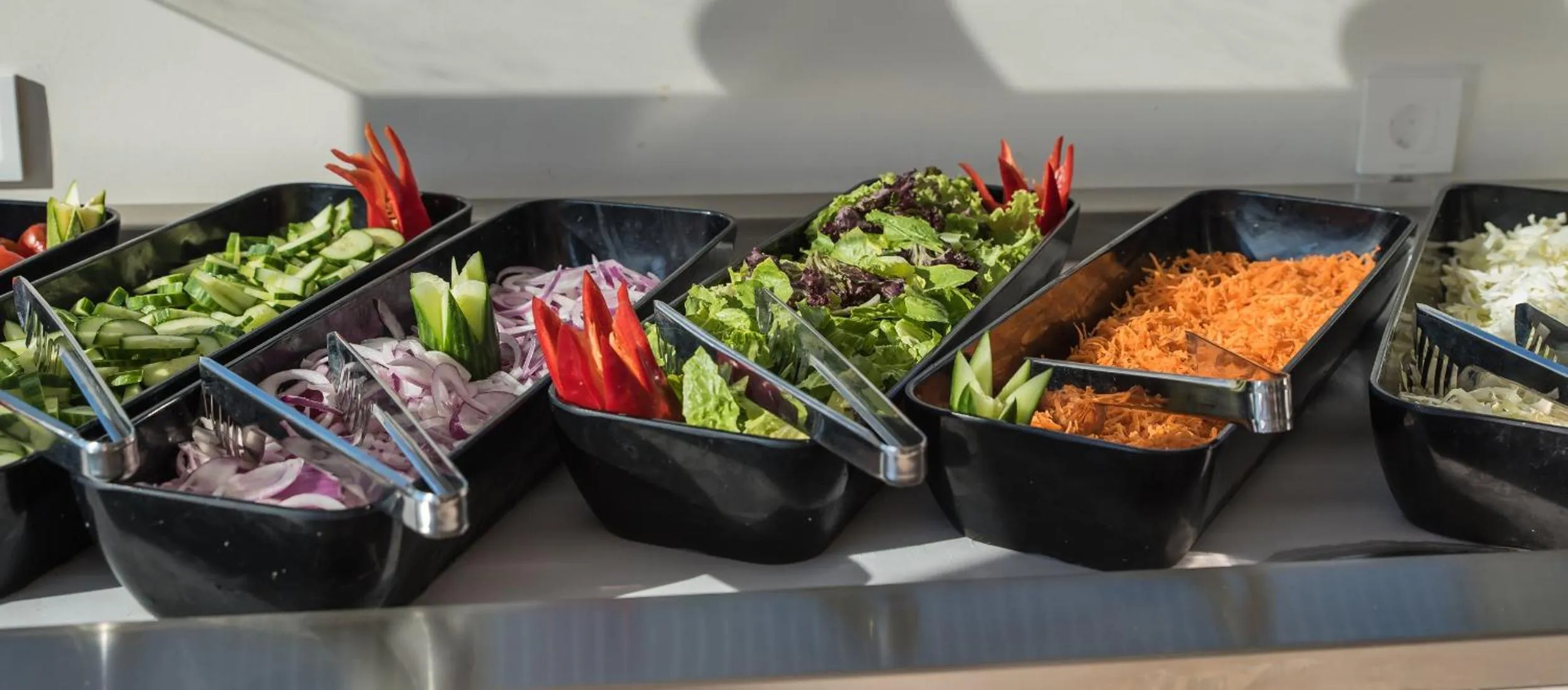 Food and drinks in Golden Coast Beachfront Resort