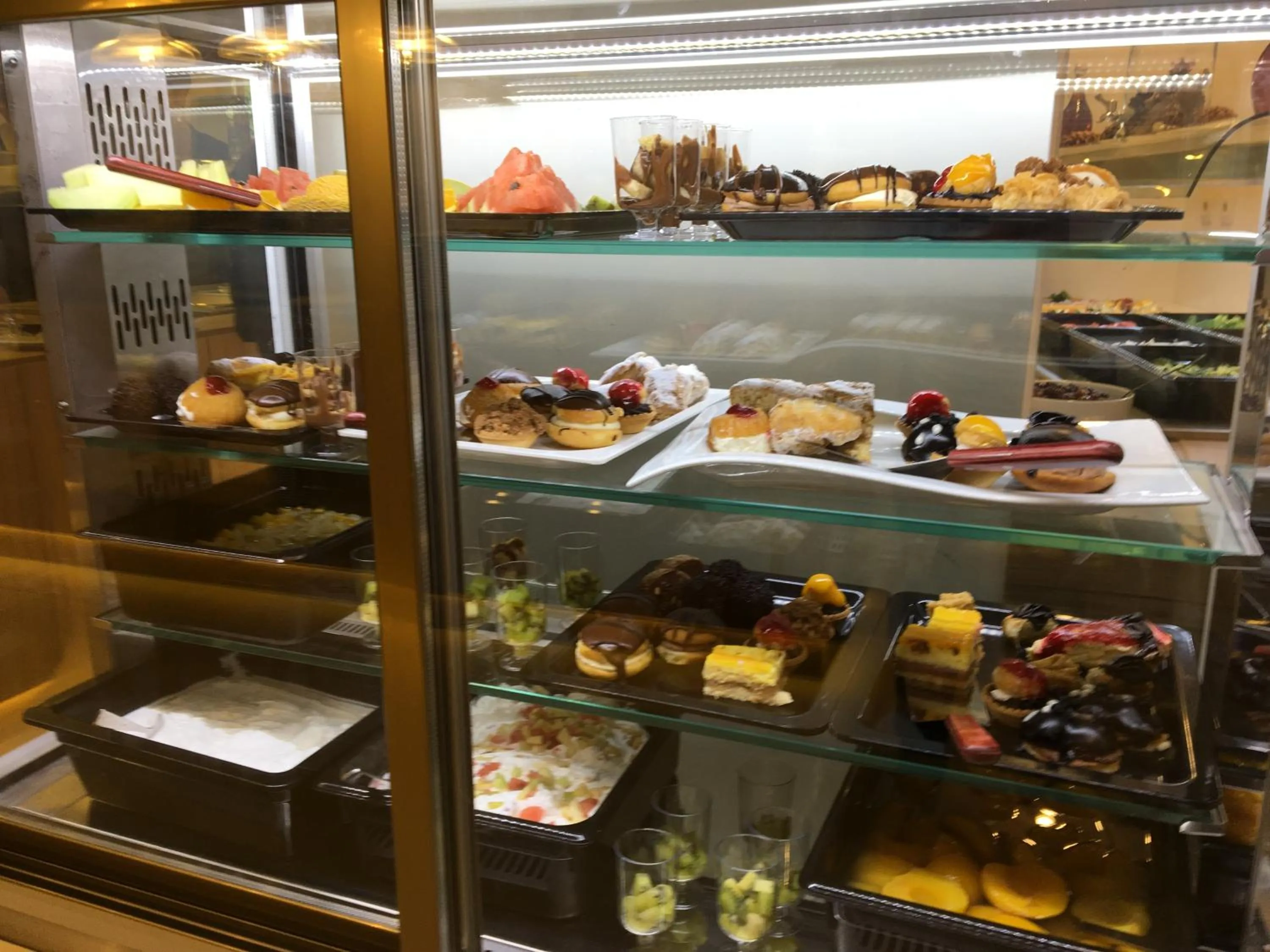 Breakfast in Golden Coast Beachfront Resort