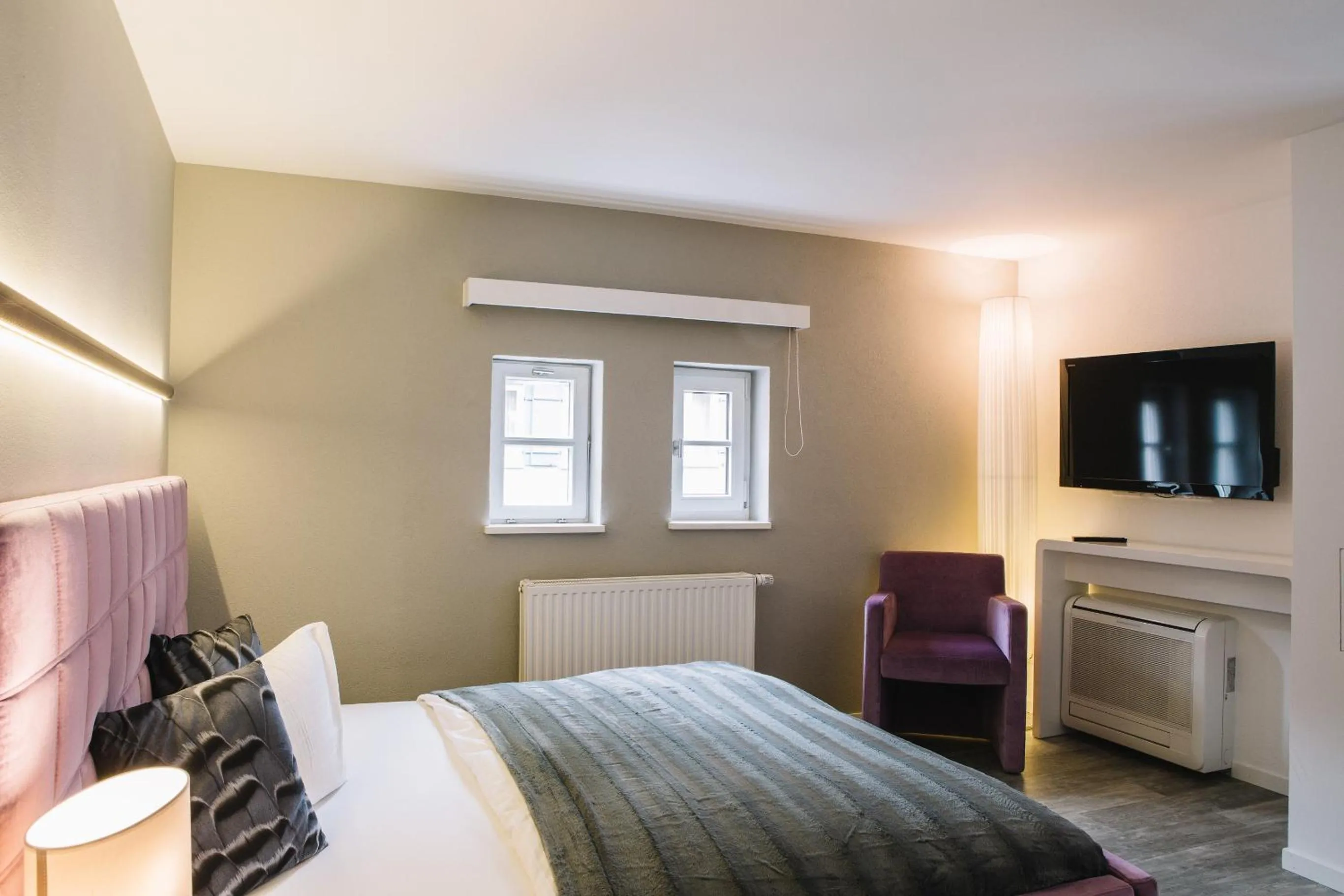 Photo of the whole room, Bed in Boutique Hotel Pfauen