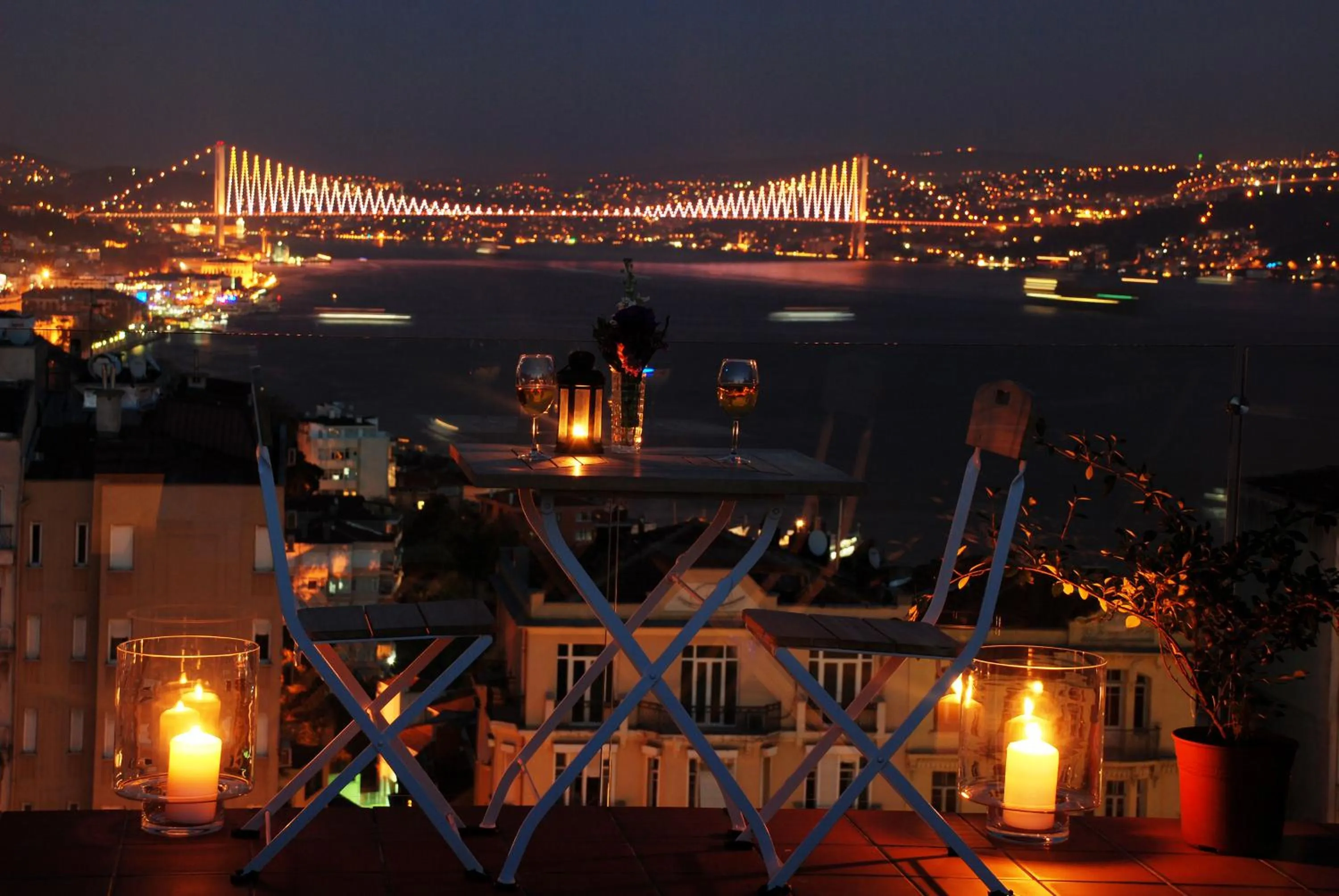 Restaurant/places to eat in Urban Suites