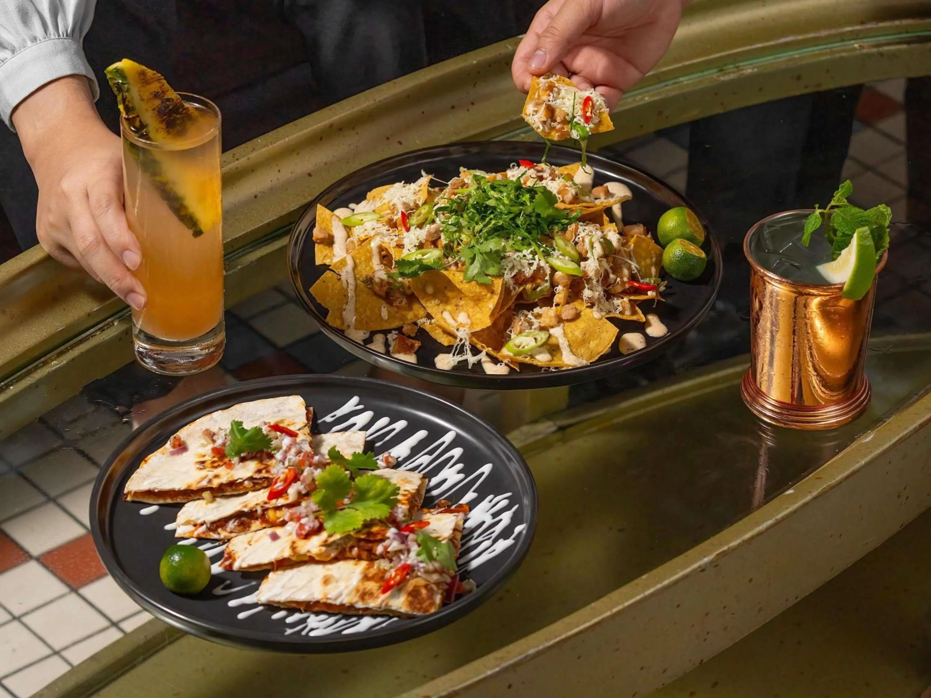 Lounge or bar in Fairmont Makati