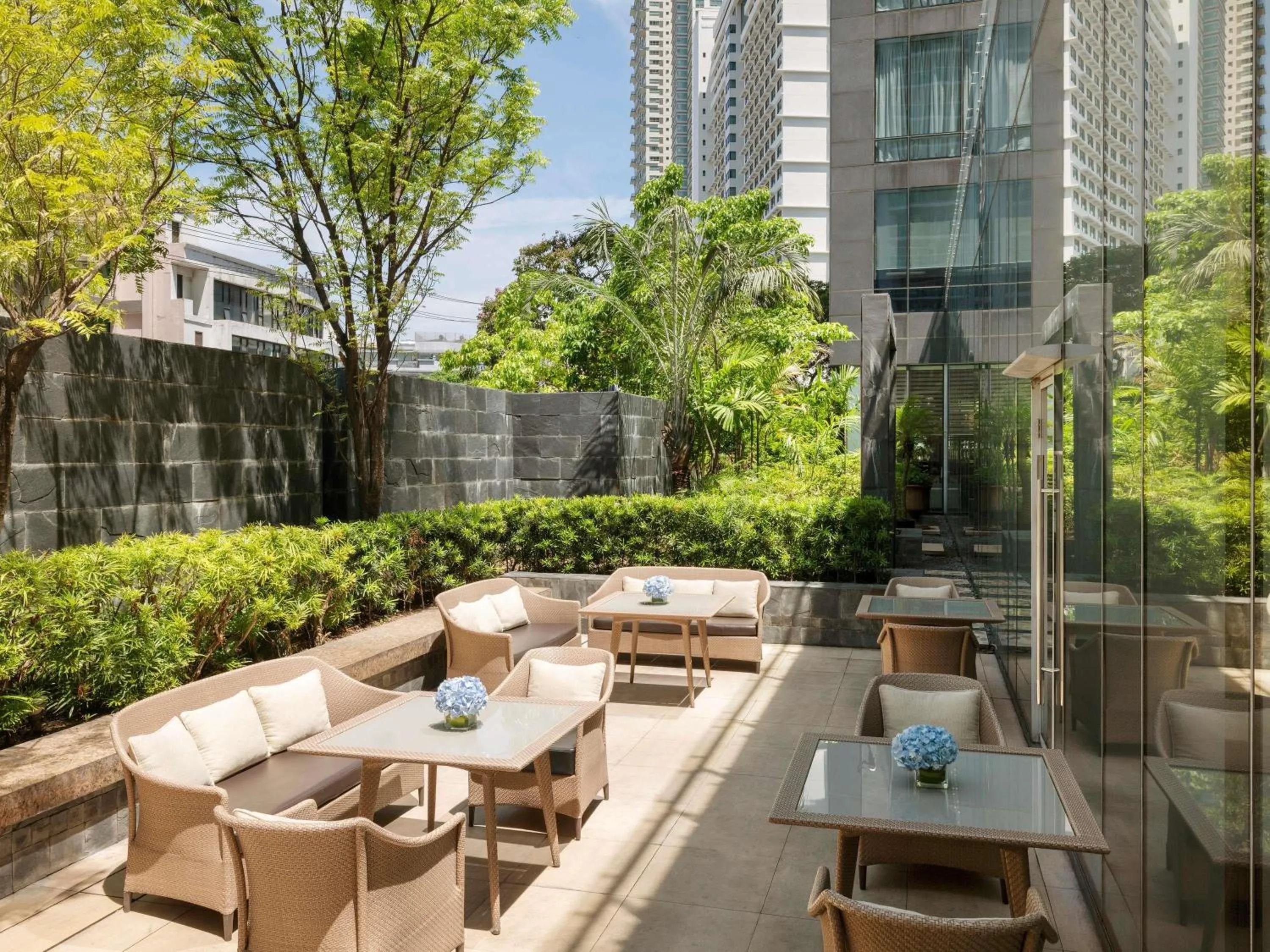 Lounge or bar in Raffles Makati