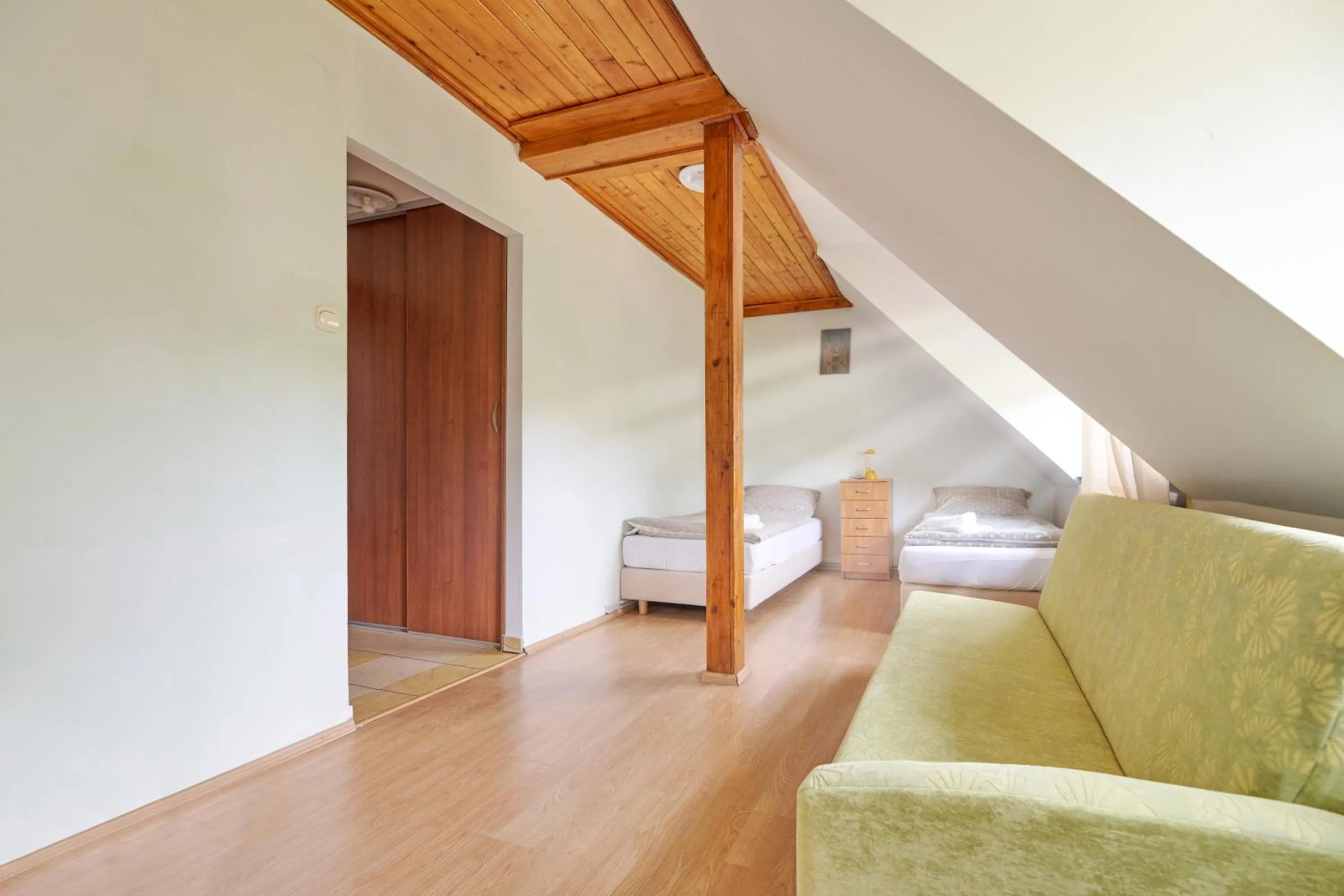 Photo of the whole room, Bed in Park Inn Resort przy jeziorze - sauna i duży parking - pieski mile widziane