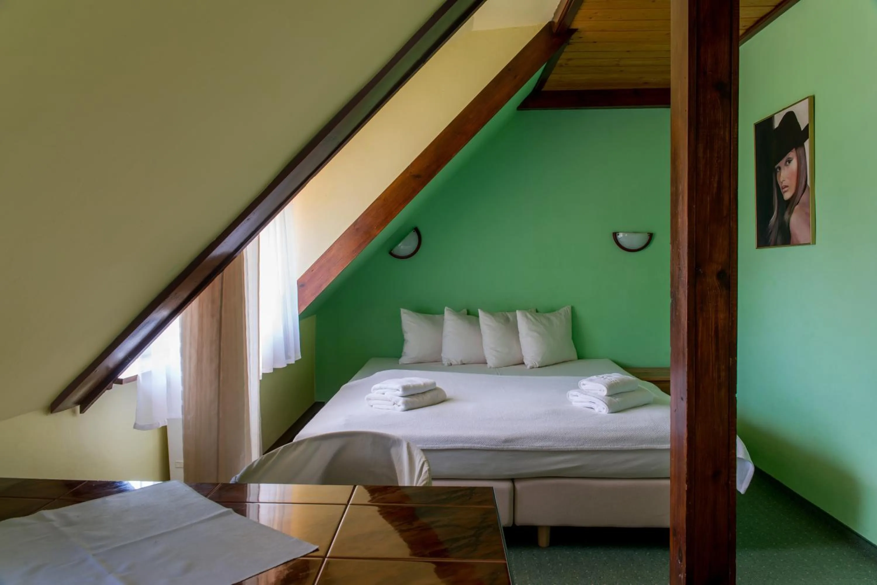 Bed in Park Inn Resort przy jeziorze - sauna i duży parking - pieski mile widziane