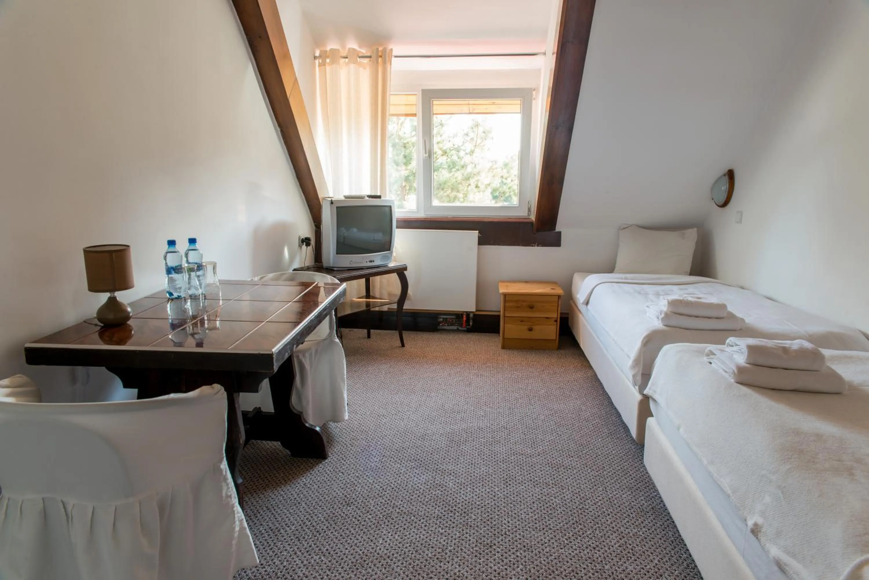 Bed in Park Inn Resort przy jeziorze - sauna i duży parking - pieski mile widziane