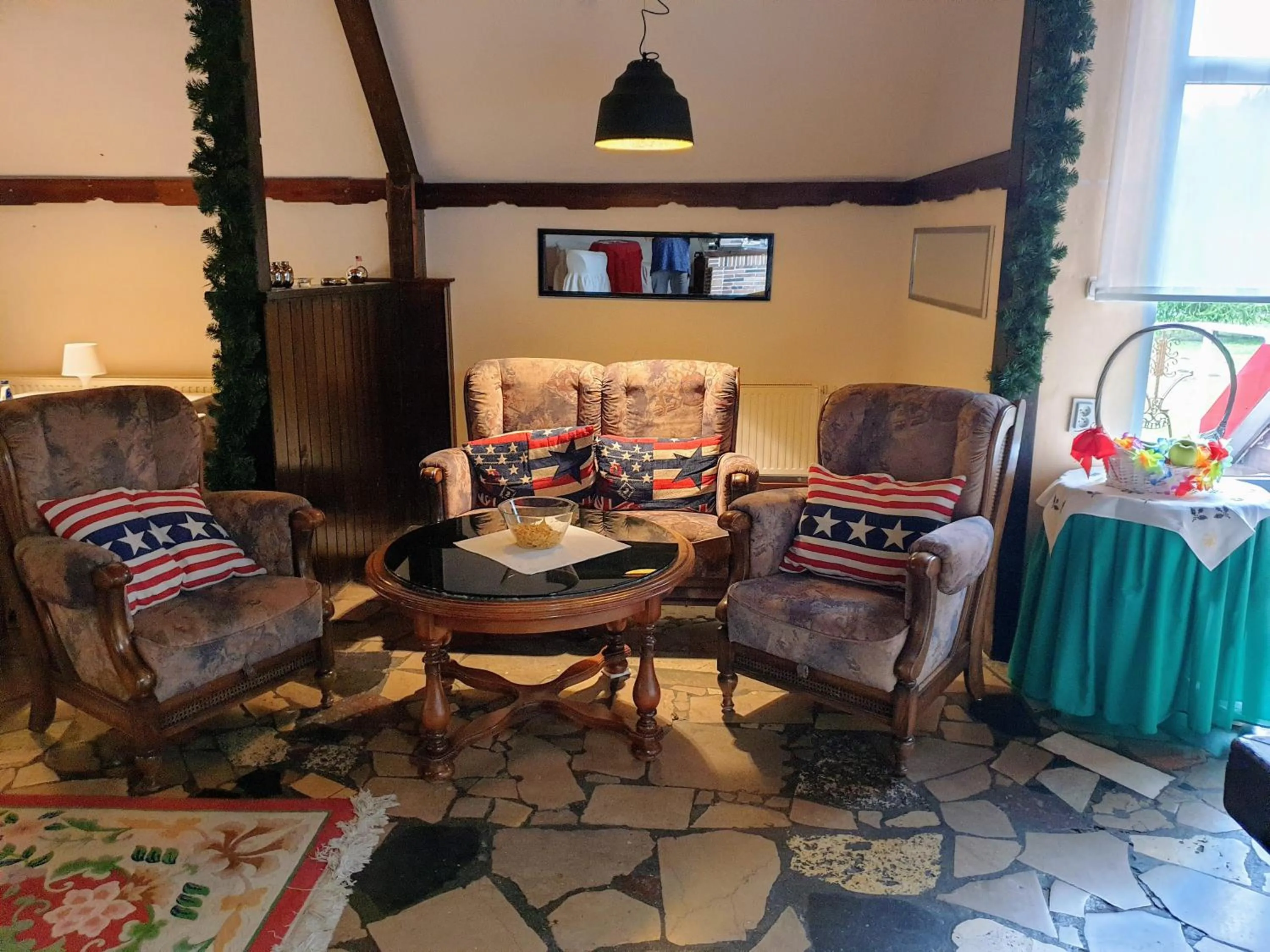 Restaurant/places to eat in Park Inn Resort przy jeziorze - sauna i duży parking - pieski mile widziane