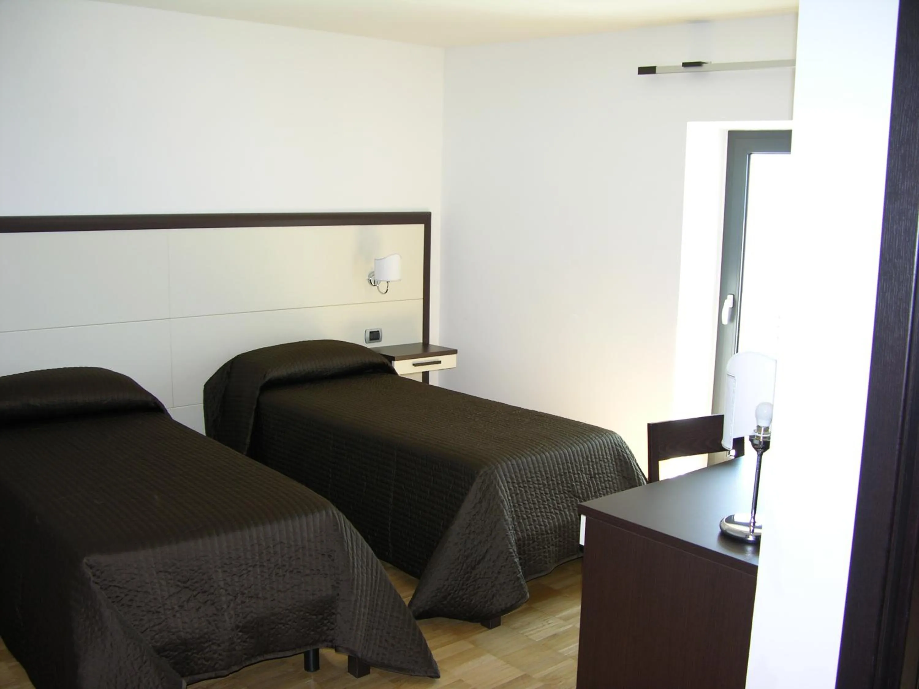 Double Room with Two Single Beds in Baja delle Sirene