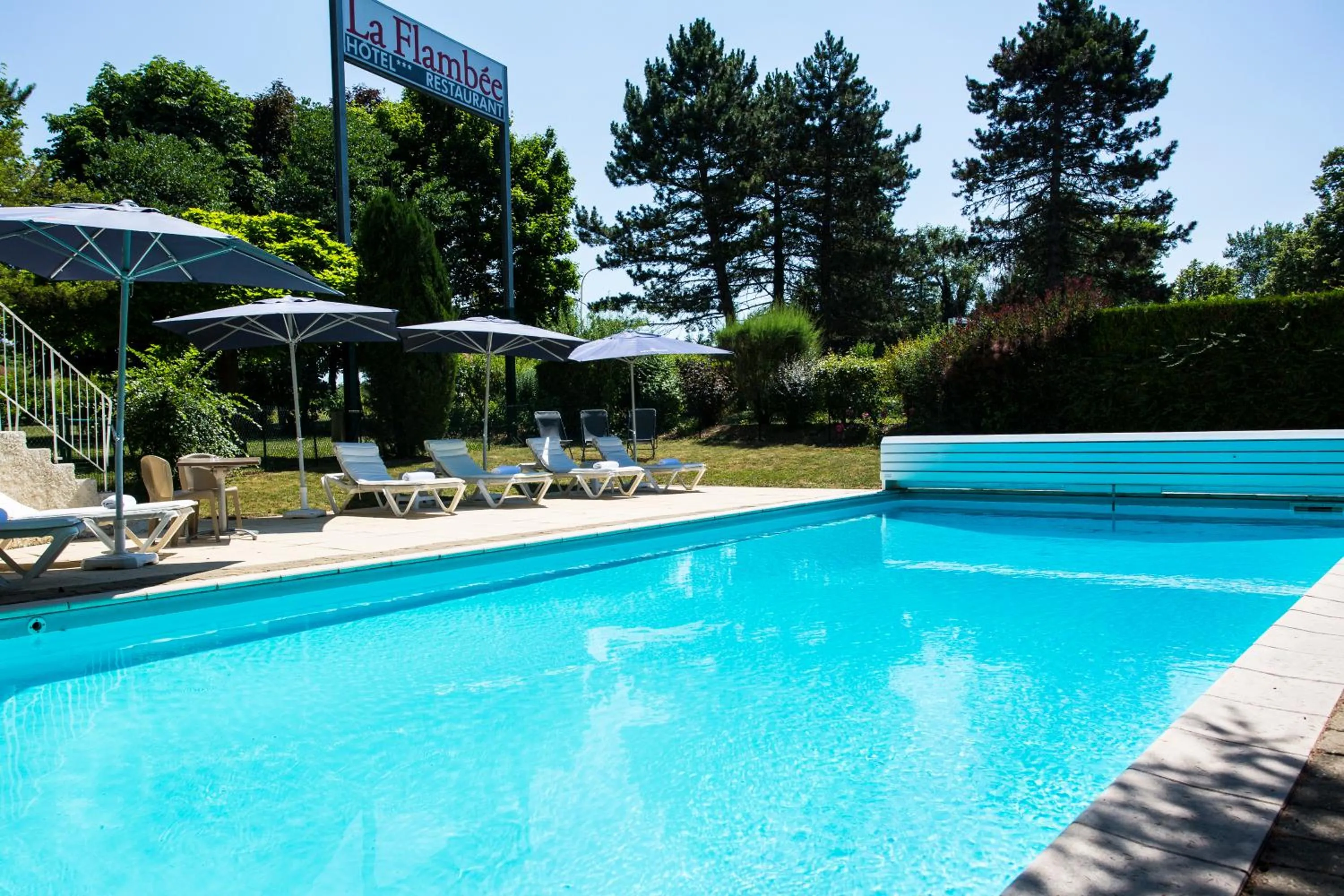 Swimming pool in La Flambée