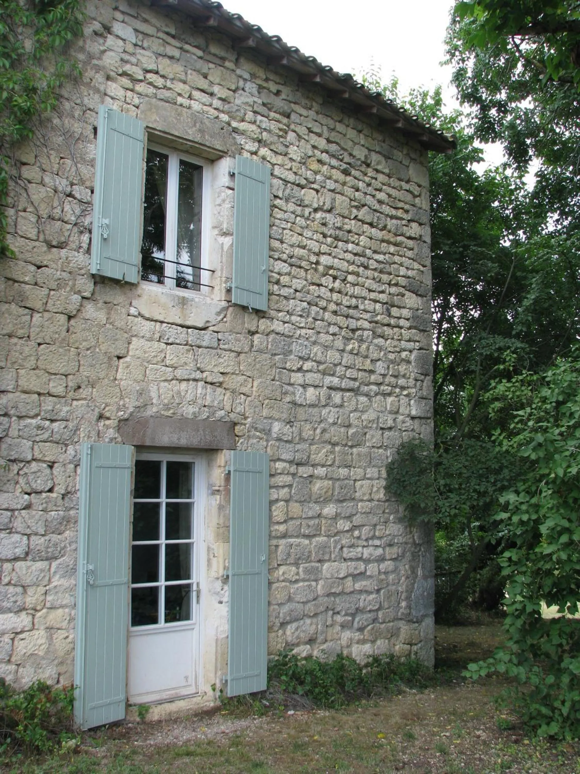 Property building in gîte le cayrols