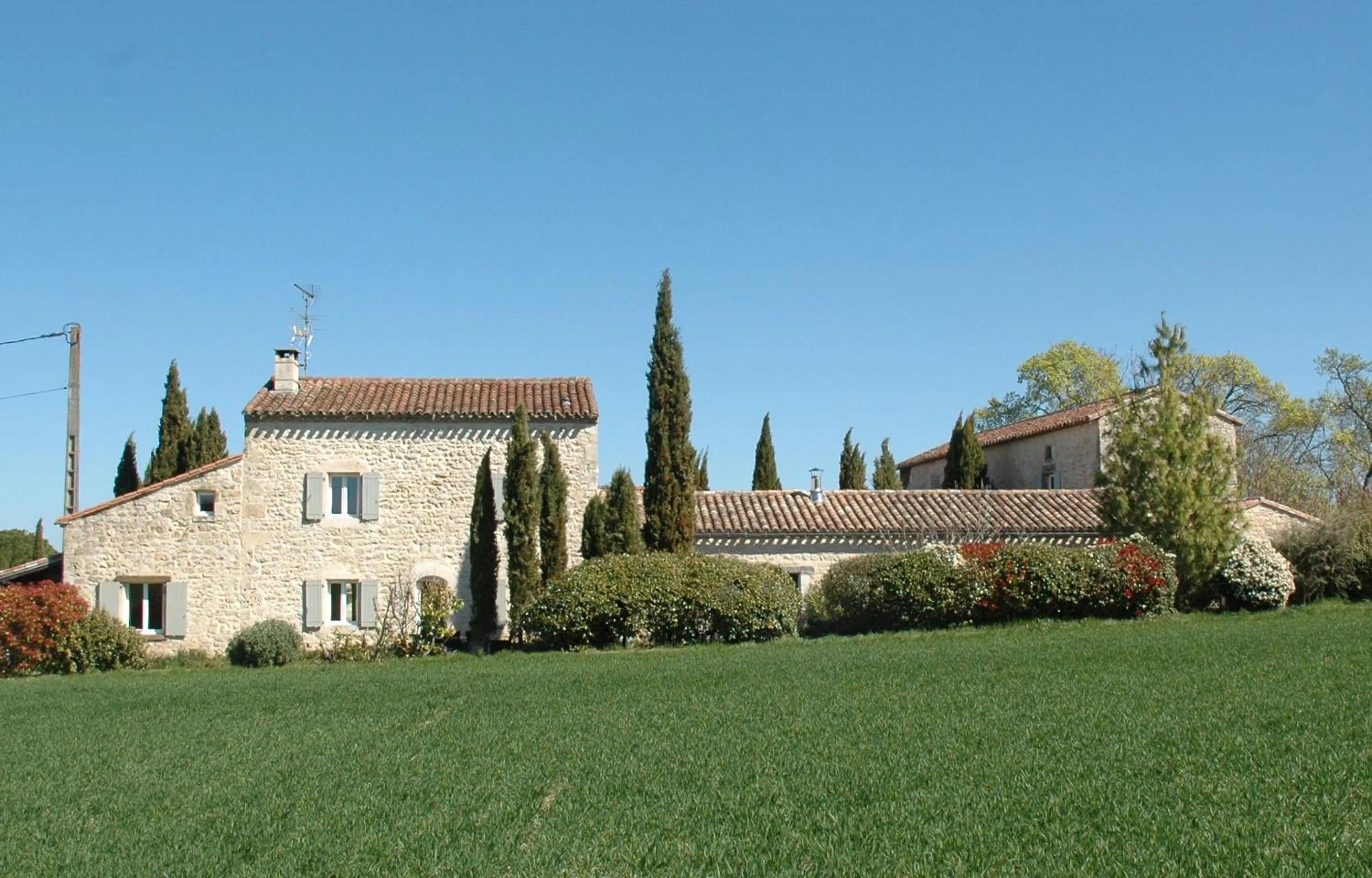 Property building in gîte le cayrols