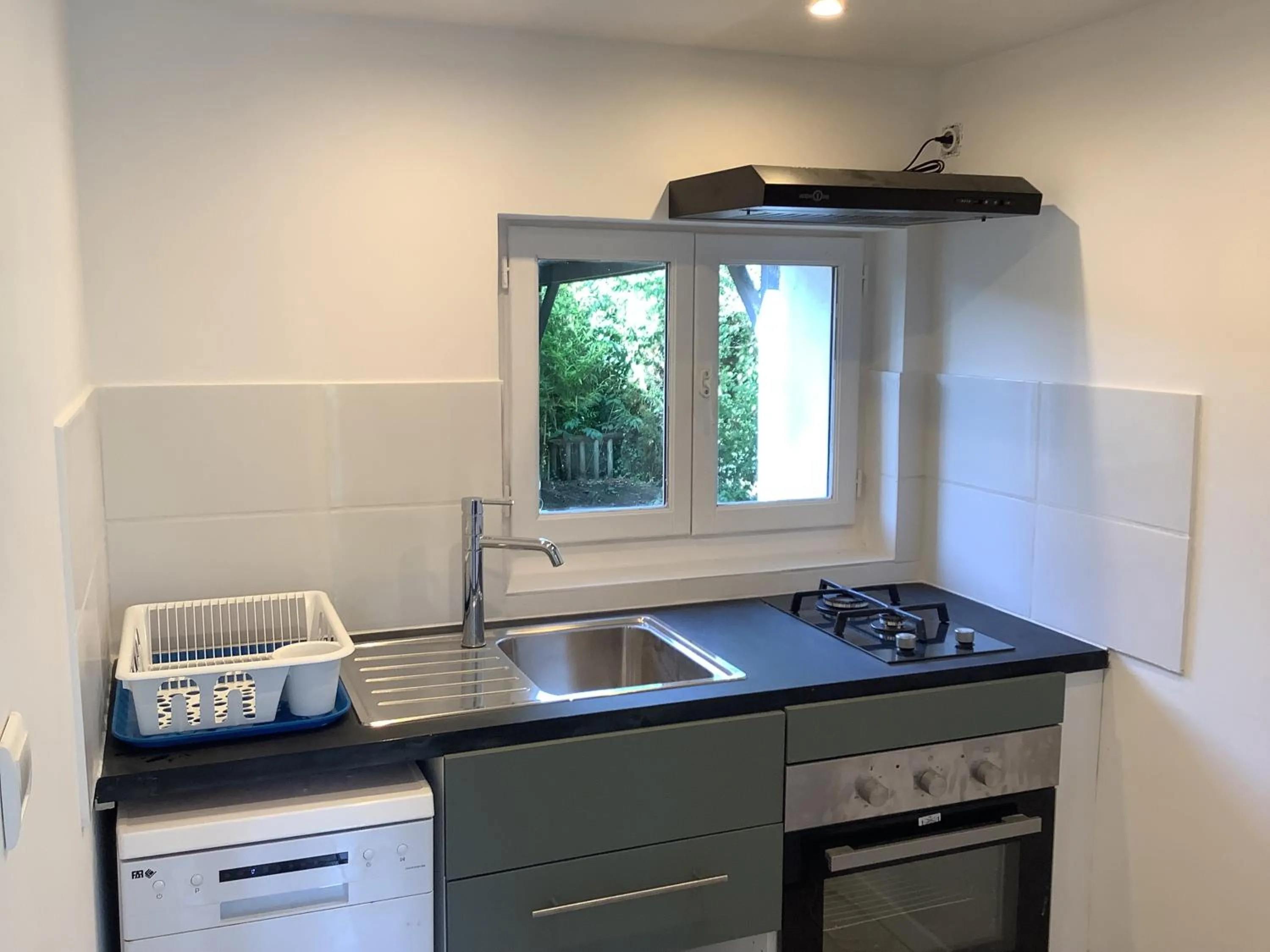 Kitchen or kitchenette in gîte le cayrols