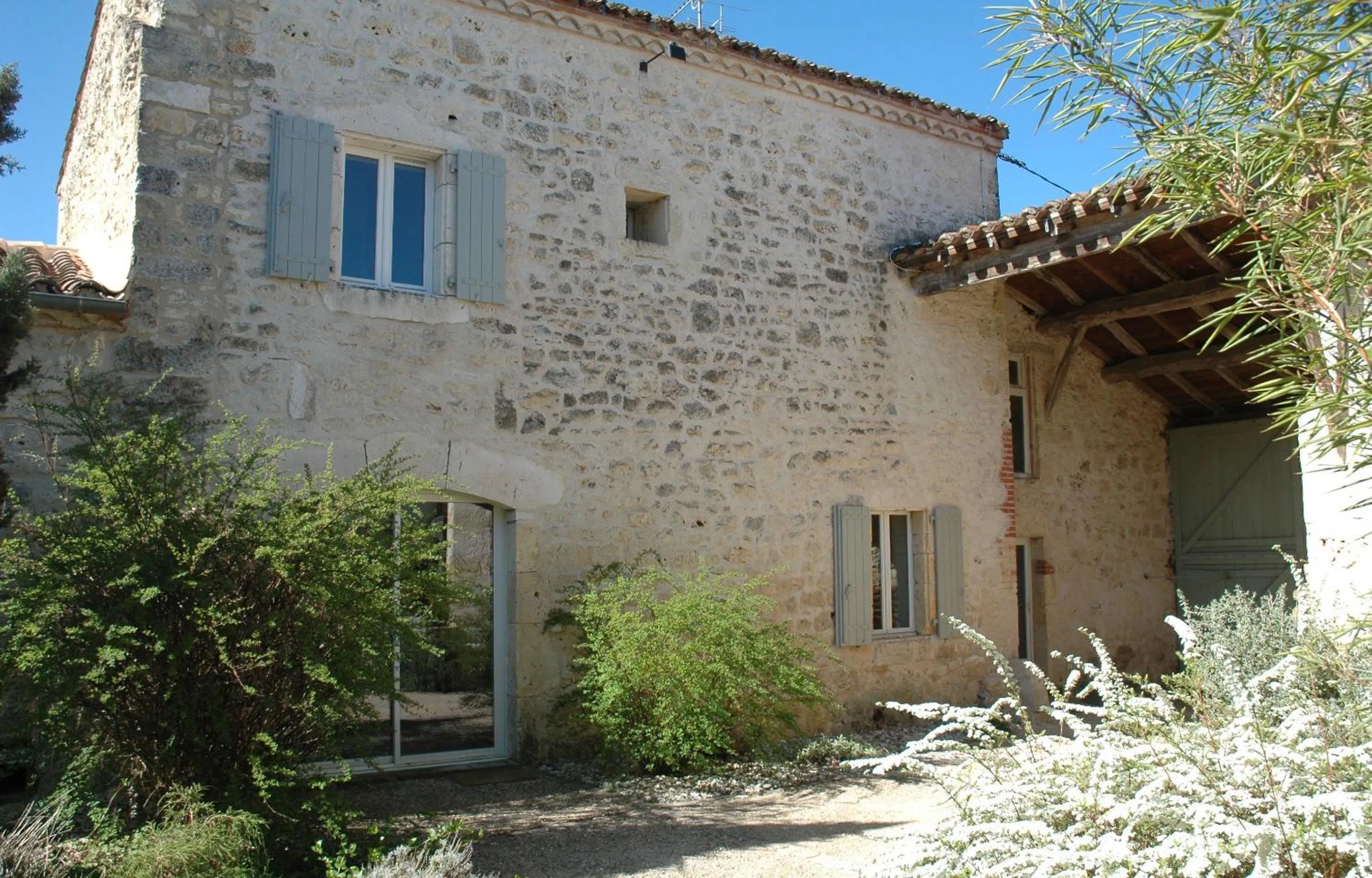 Patio in gîte le cayrols