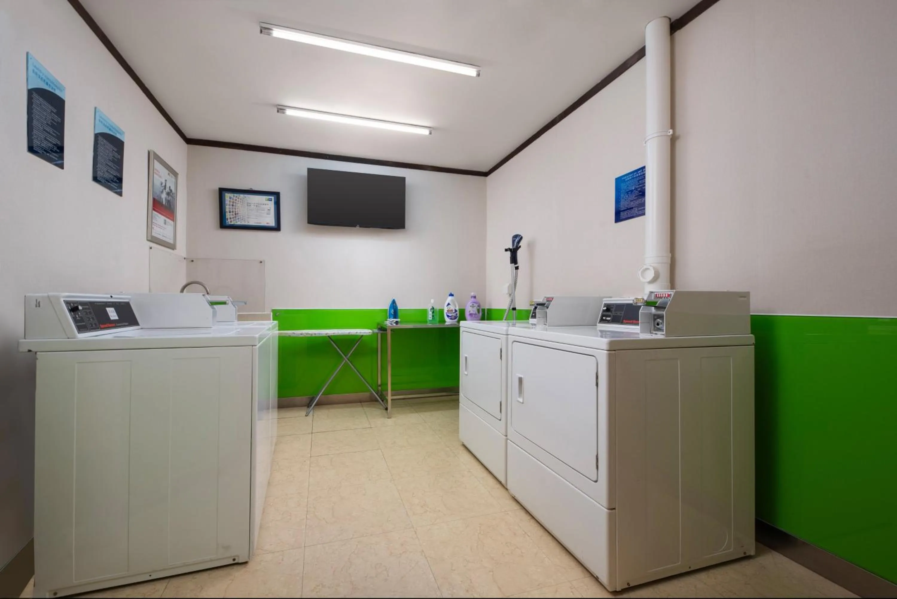 Other in Holiday Inn Express Shangdi Beijing by IHG l Next to Yuanmingyuan Park & Subway & Qinghe Railway Station & Beijing Sport University l Taxi 15 Minutes to Summer Palace & Peking University & Tsinghua University l 20 Minutes to Badaling Great Wall by Railway