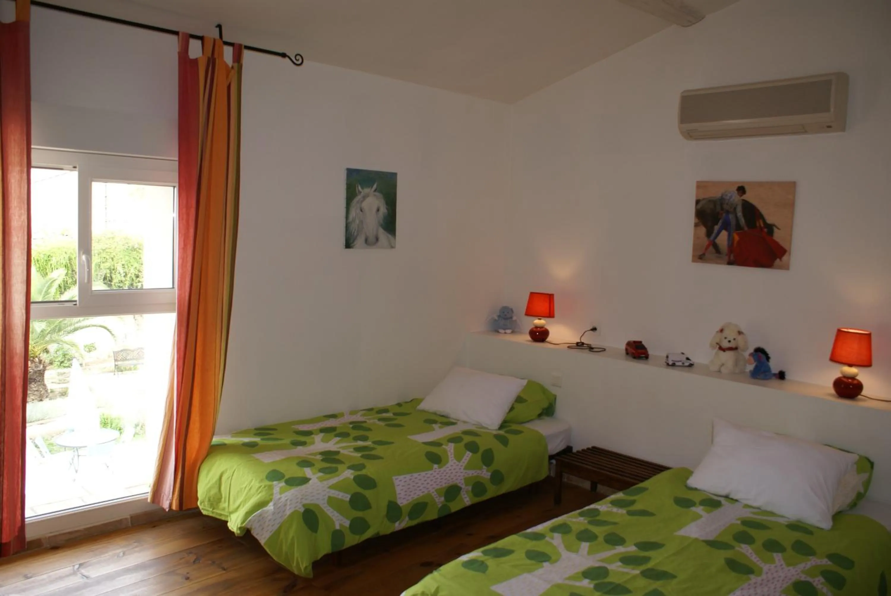 Photo of the whole room in Mas Tolosan