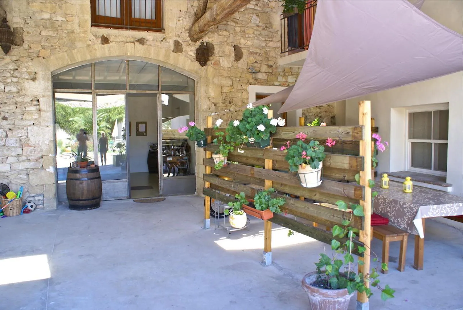 Facade/entrance in Mas Tolosan