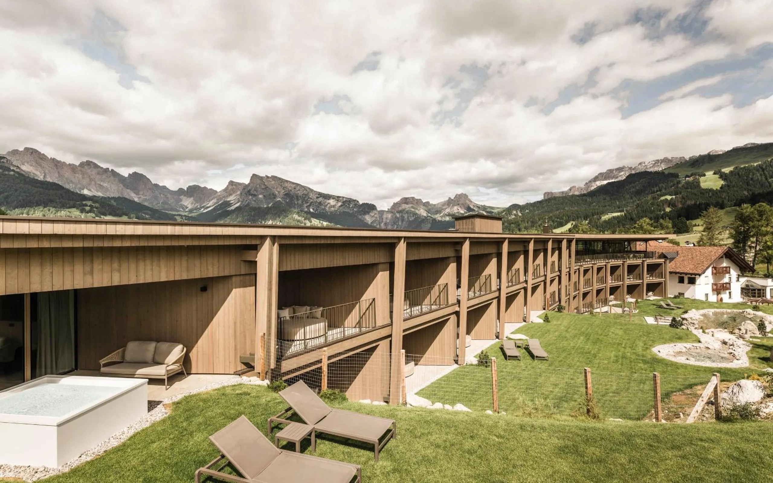 Garden in Cendevaves Alpine Silence