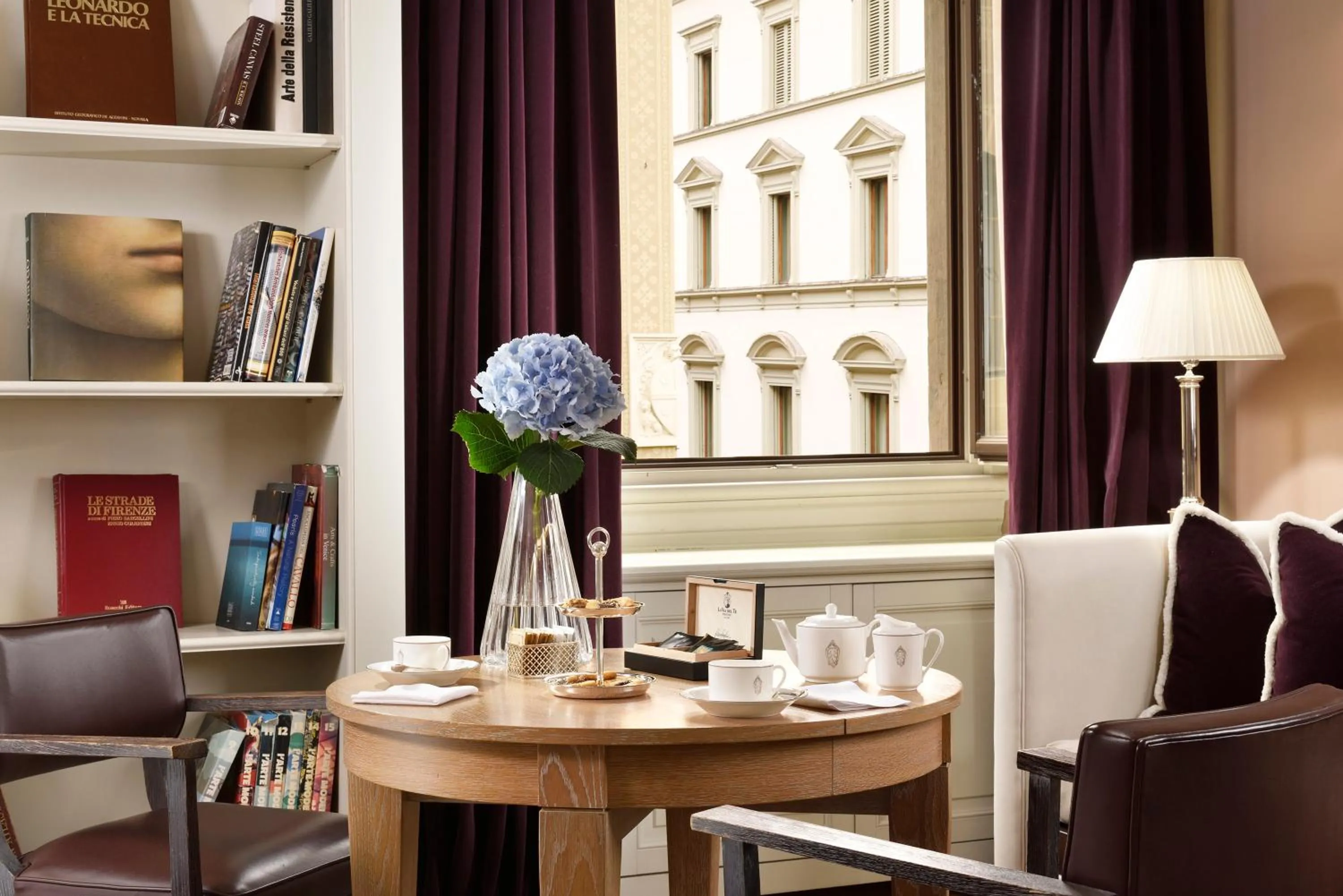 Bedroom in Palazzo Vecchietti - Residenza D'Epoca