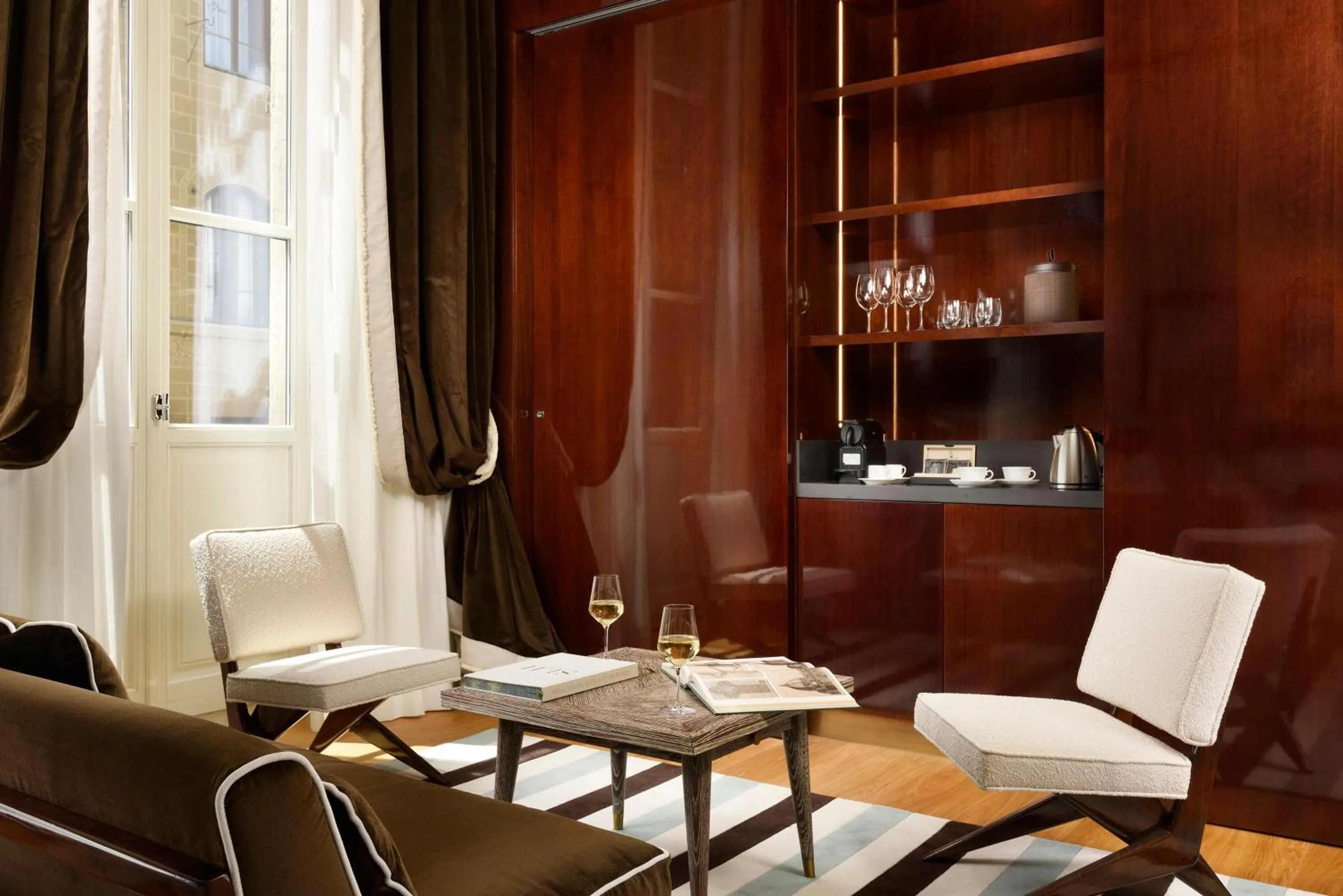 Seating area in Palazzo Vecchietti - Residenza D'Epoca