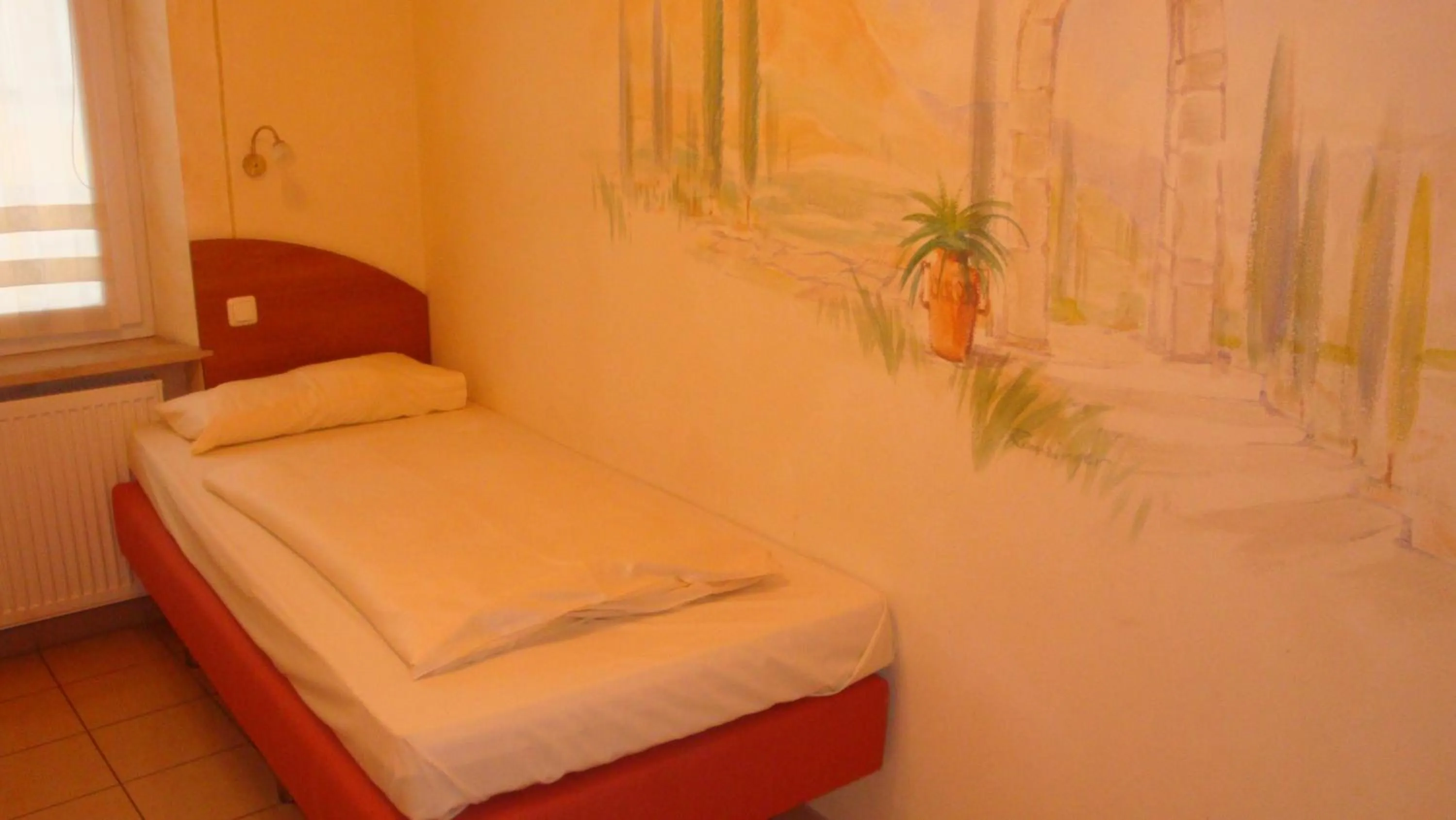 Bed in StadtHotel Passau