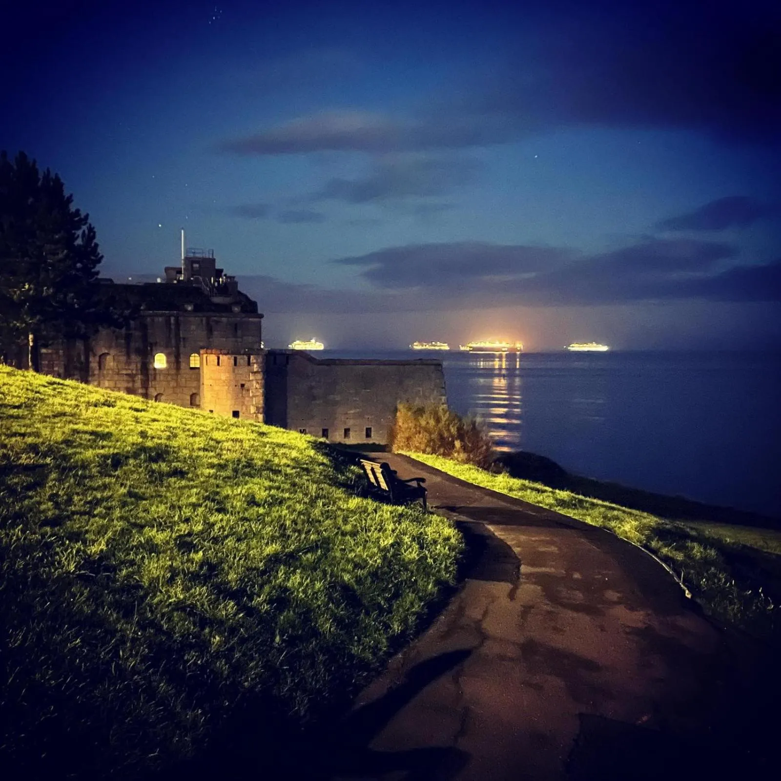 Neighbourhood in The Crown Hotel