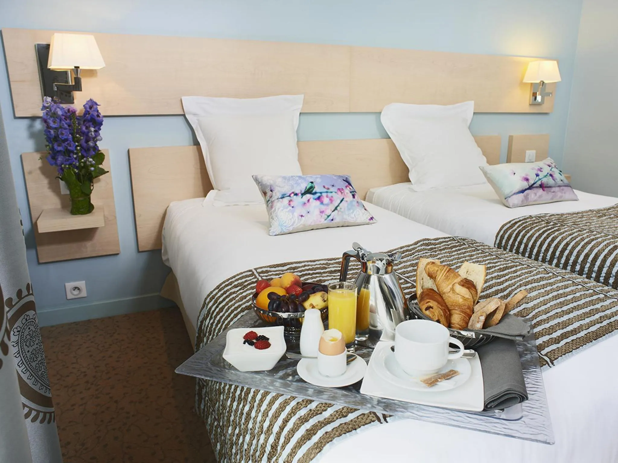 Bedroom, Bed in Golf Hôtel