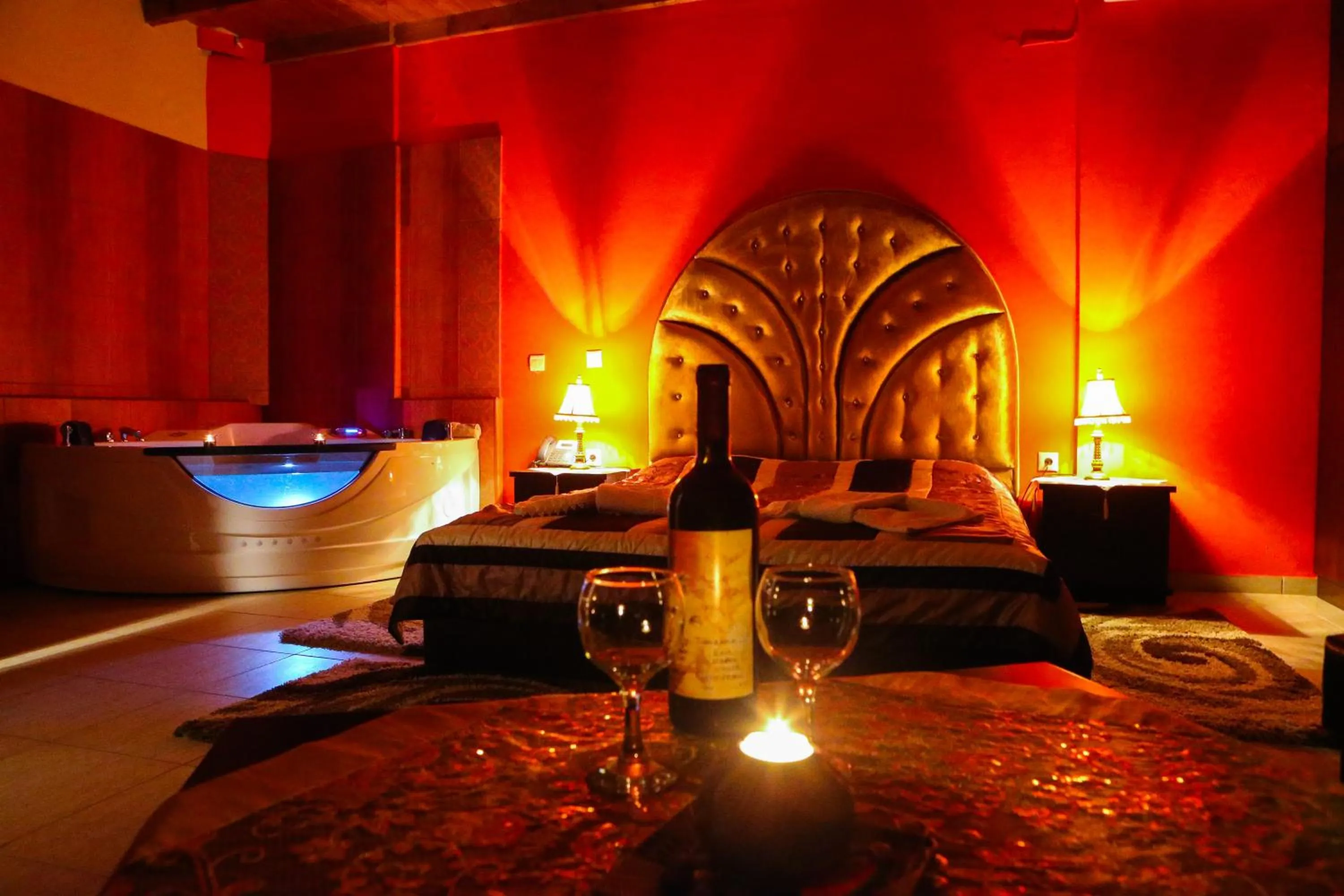 Hot Tub in Hotel Edem