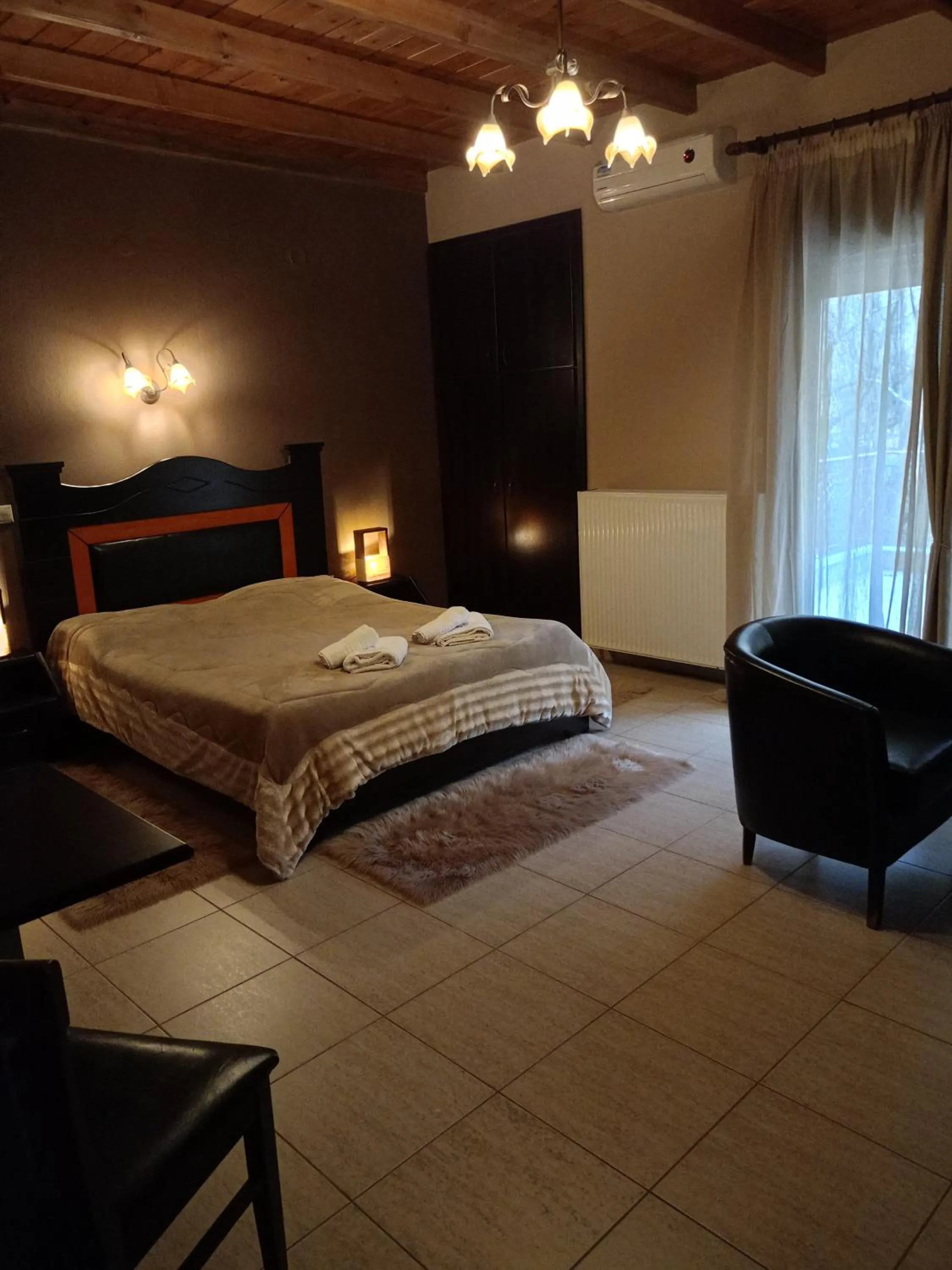 Photo of the whole room, Bed in Hotel Edem