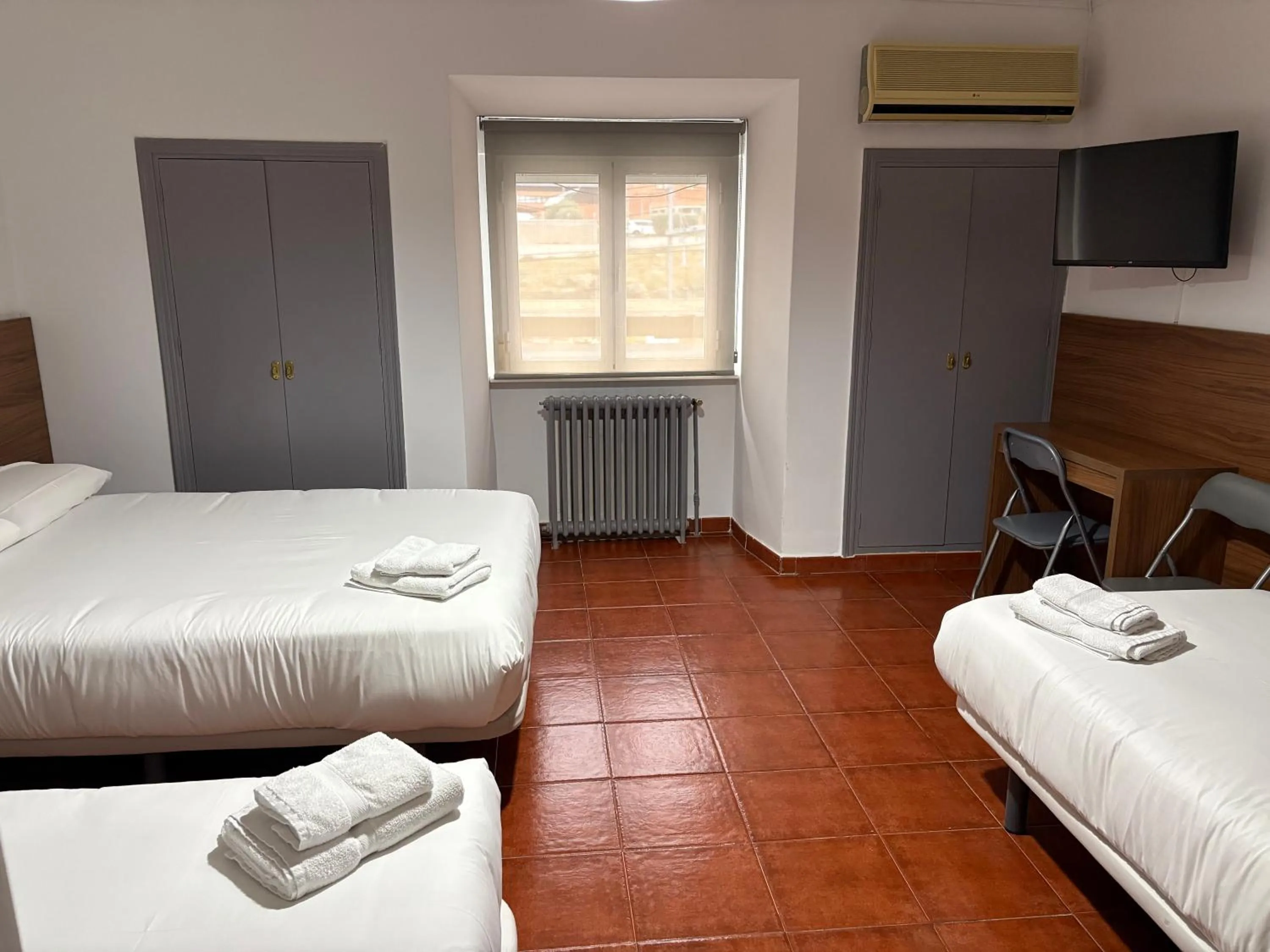 TV and multimedia, Bed in Hostal La Estación