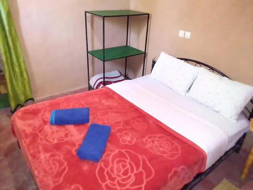 Bed in Auberge Restaurant TISSILI " Oasis de Fint"