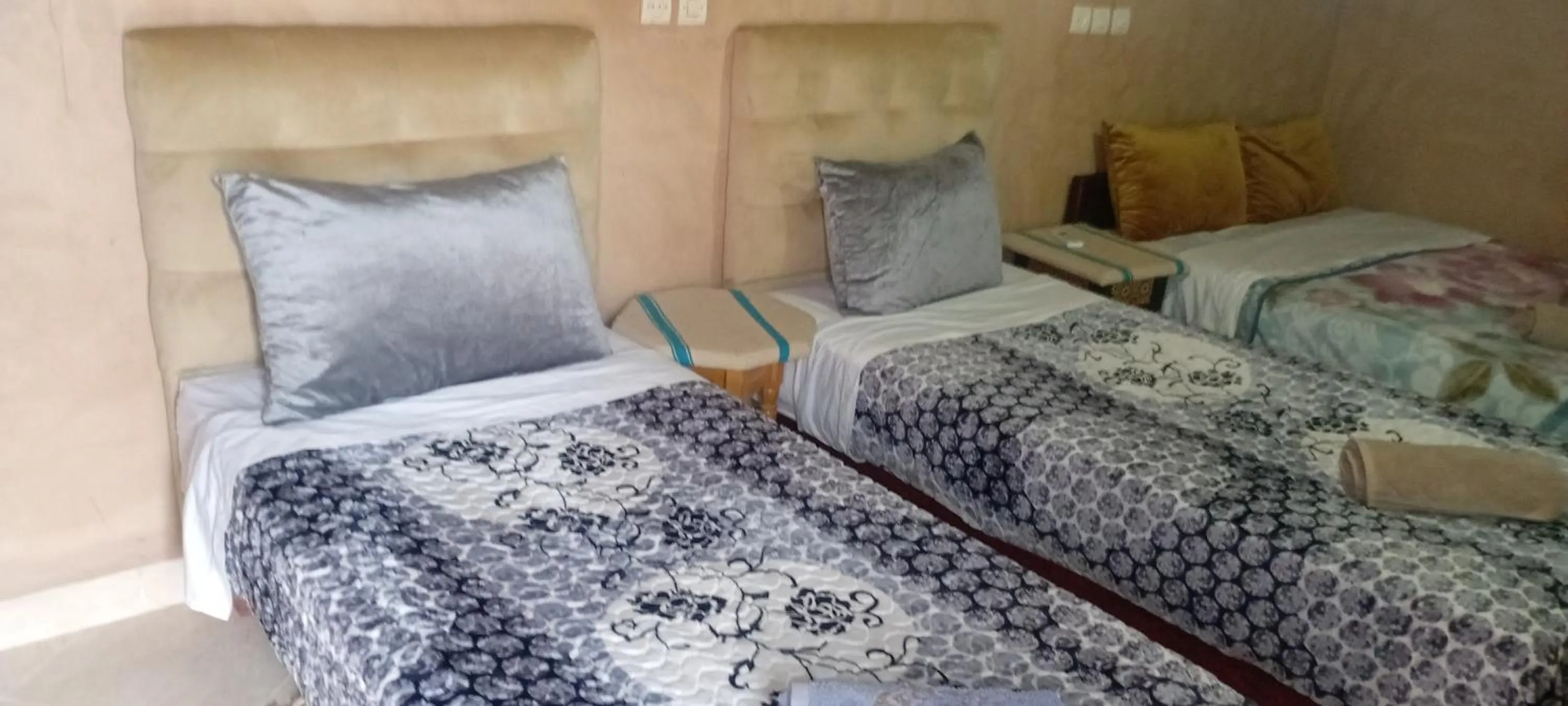 Bed in Auberge Restaurant TISSILI " Oasis de Fint"