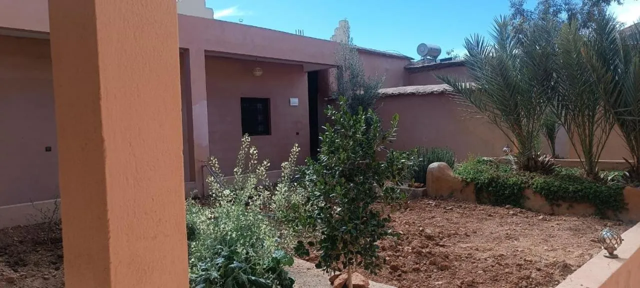 Auberge Restaurant TISSILI " Oasis de Fint"